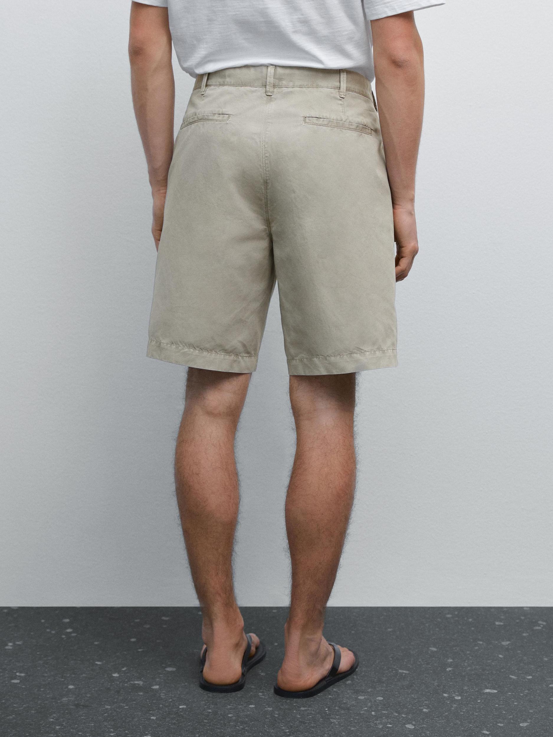 Lightweight linen blend Bermuda shorts Product Image
