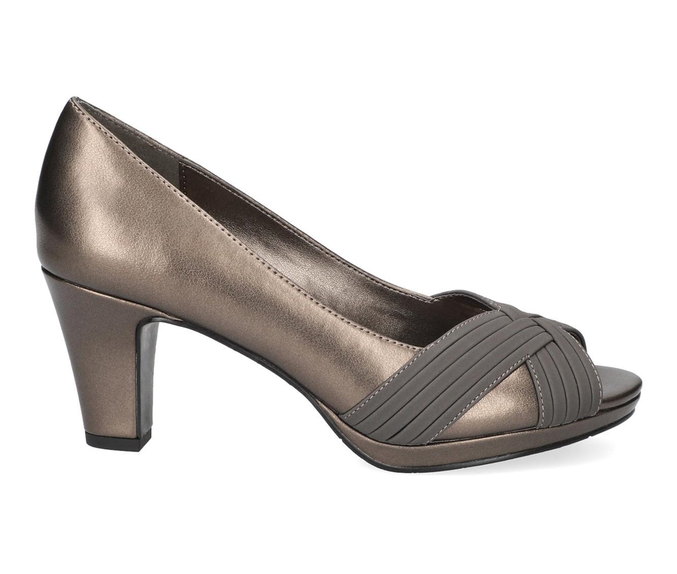 Women's Easy Street Lavish Pumps Product Image