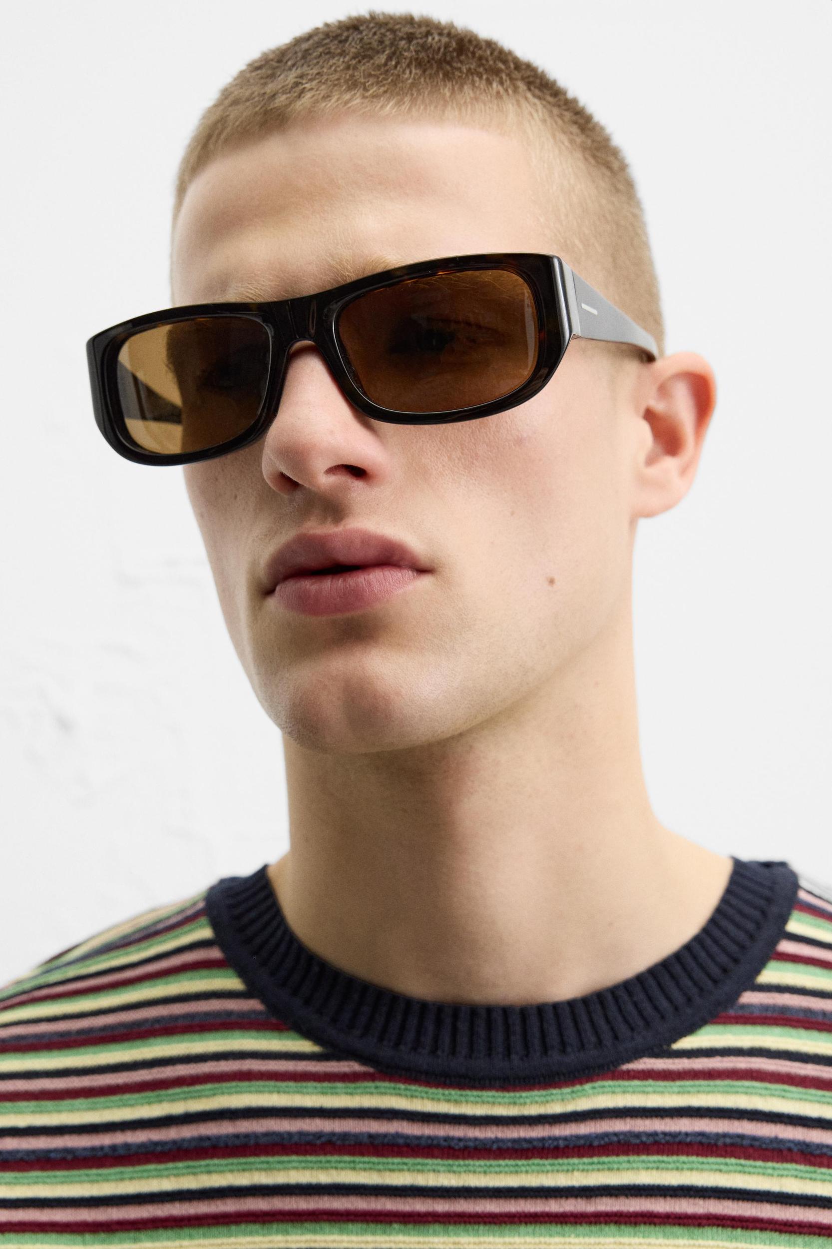 STRIPED KNIT T-SHIRT Product Image