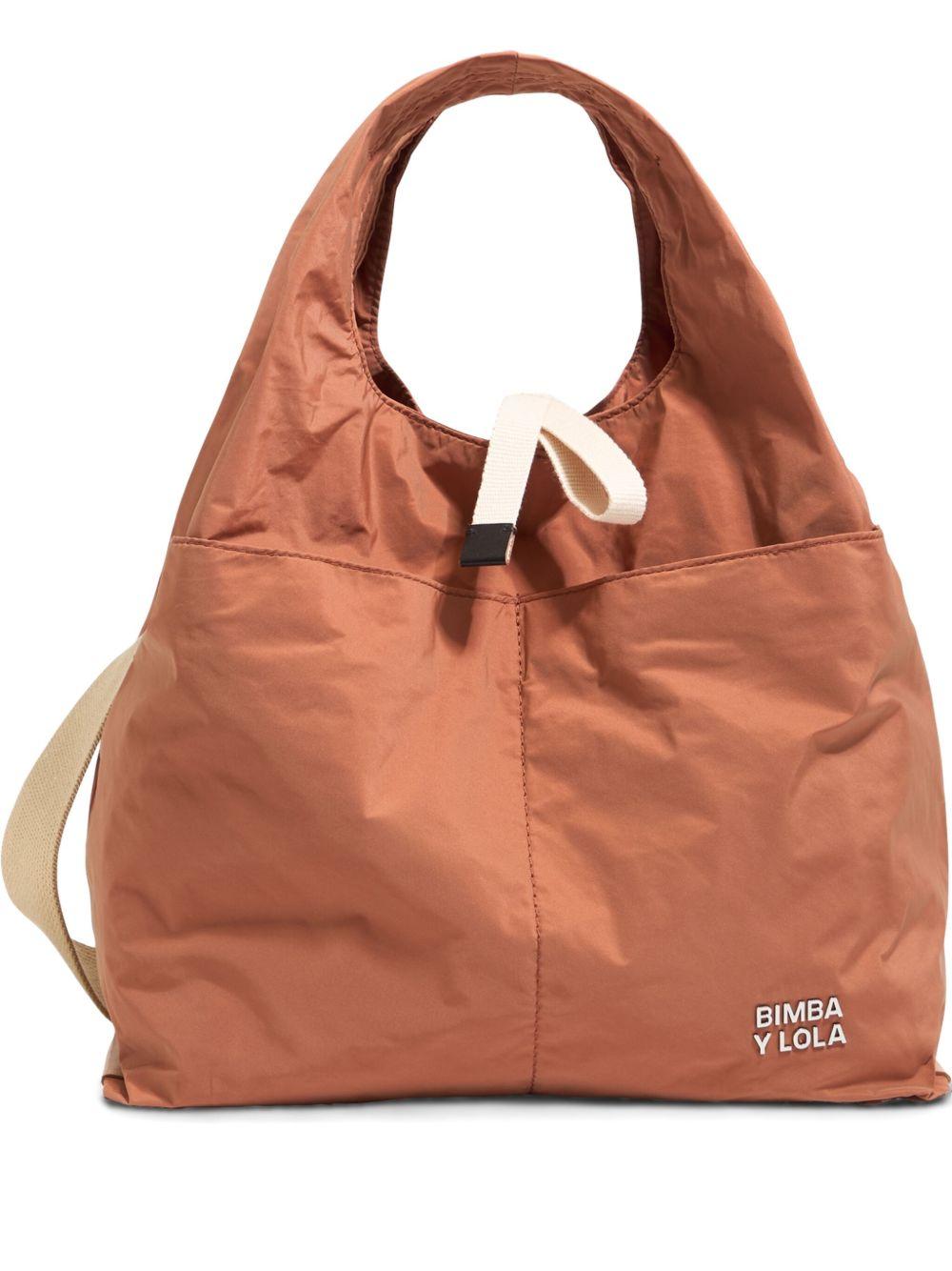 medium leather tote bag Product Image