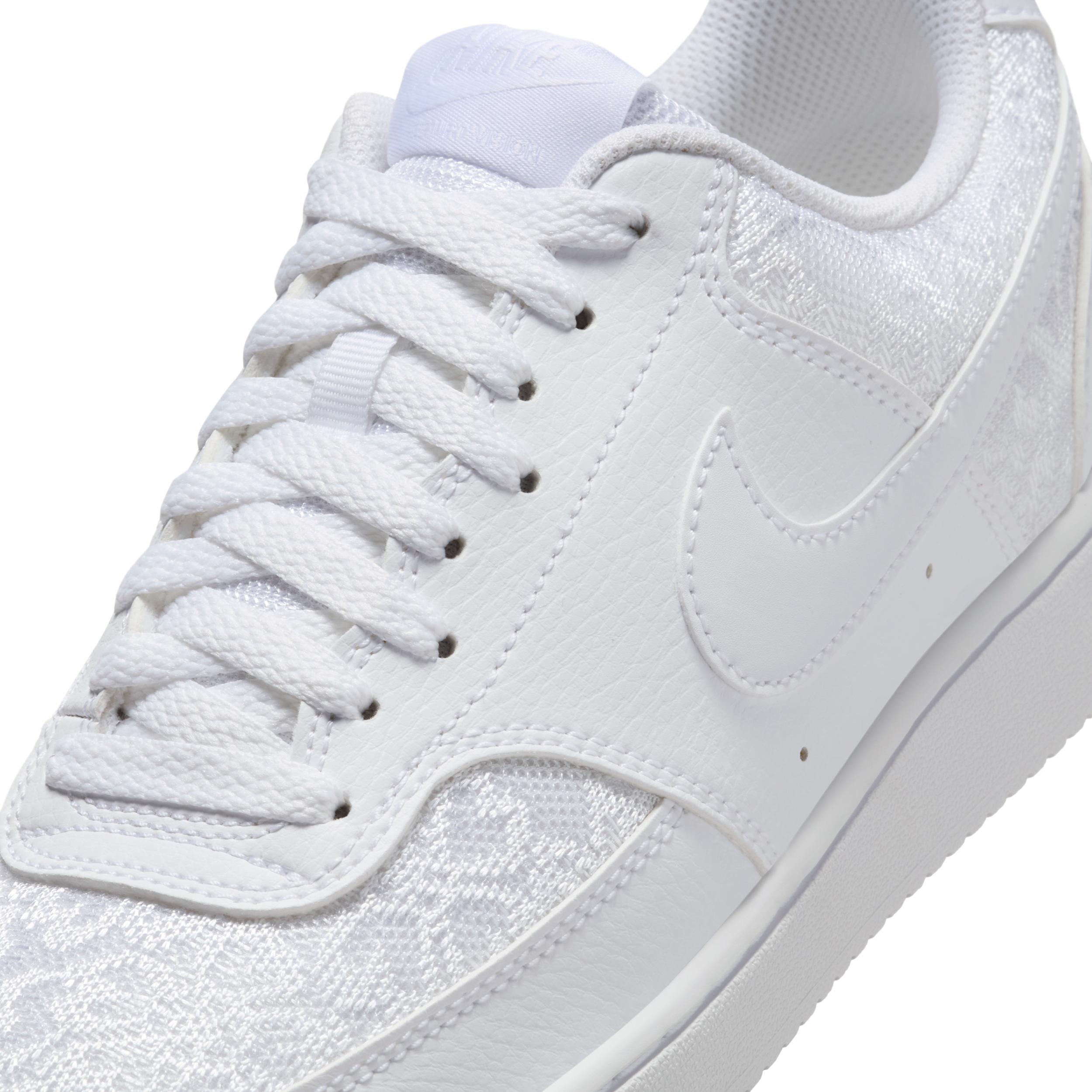 Nike Court Vision Low Women's Shoes Product Image