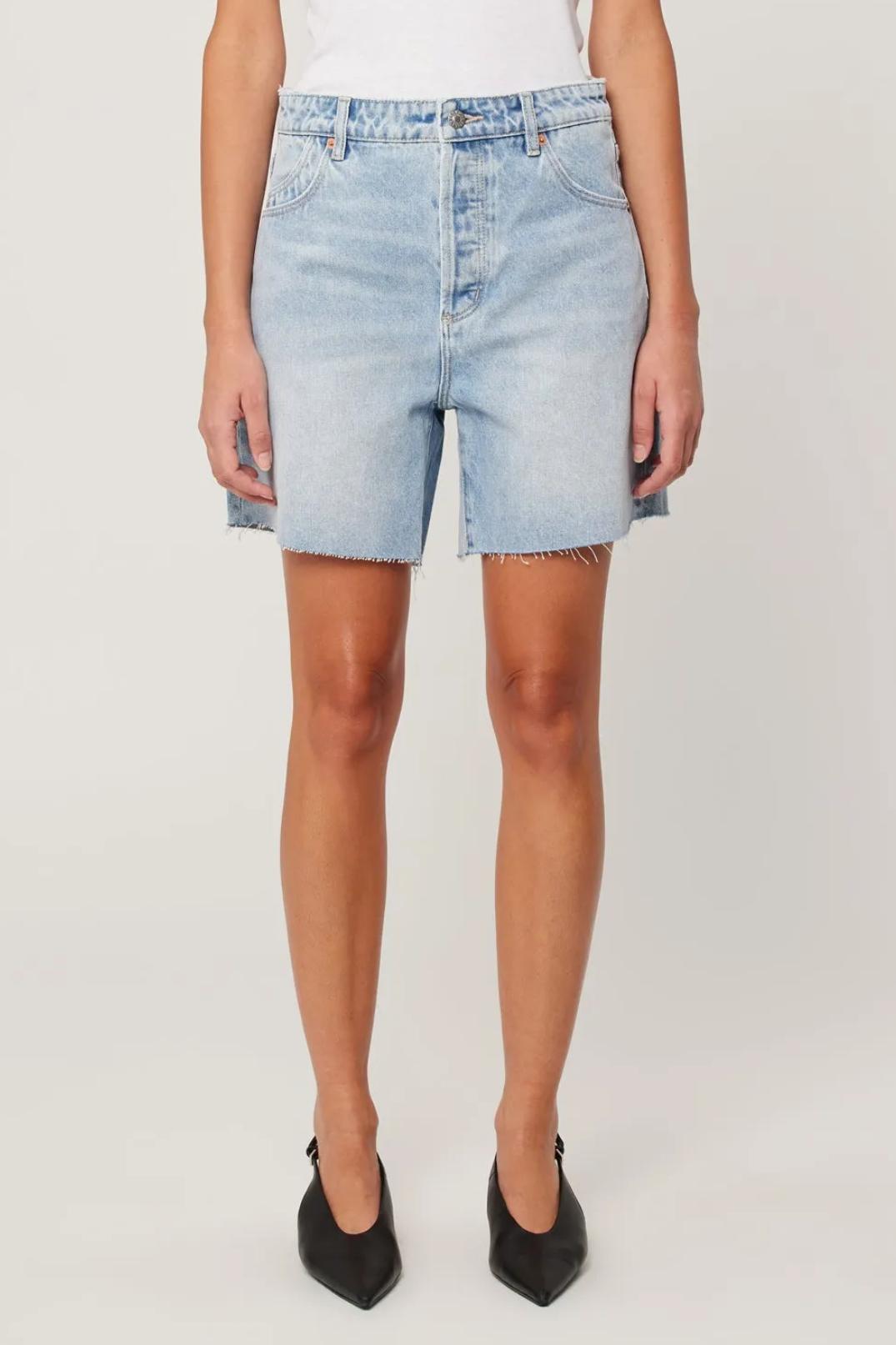 90's Relaxed Short in Longbeach Product Image