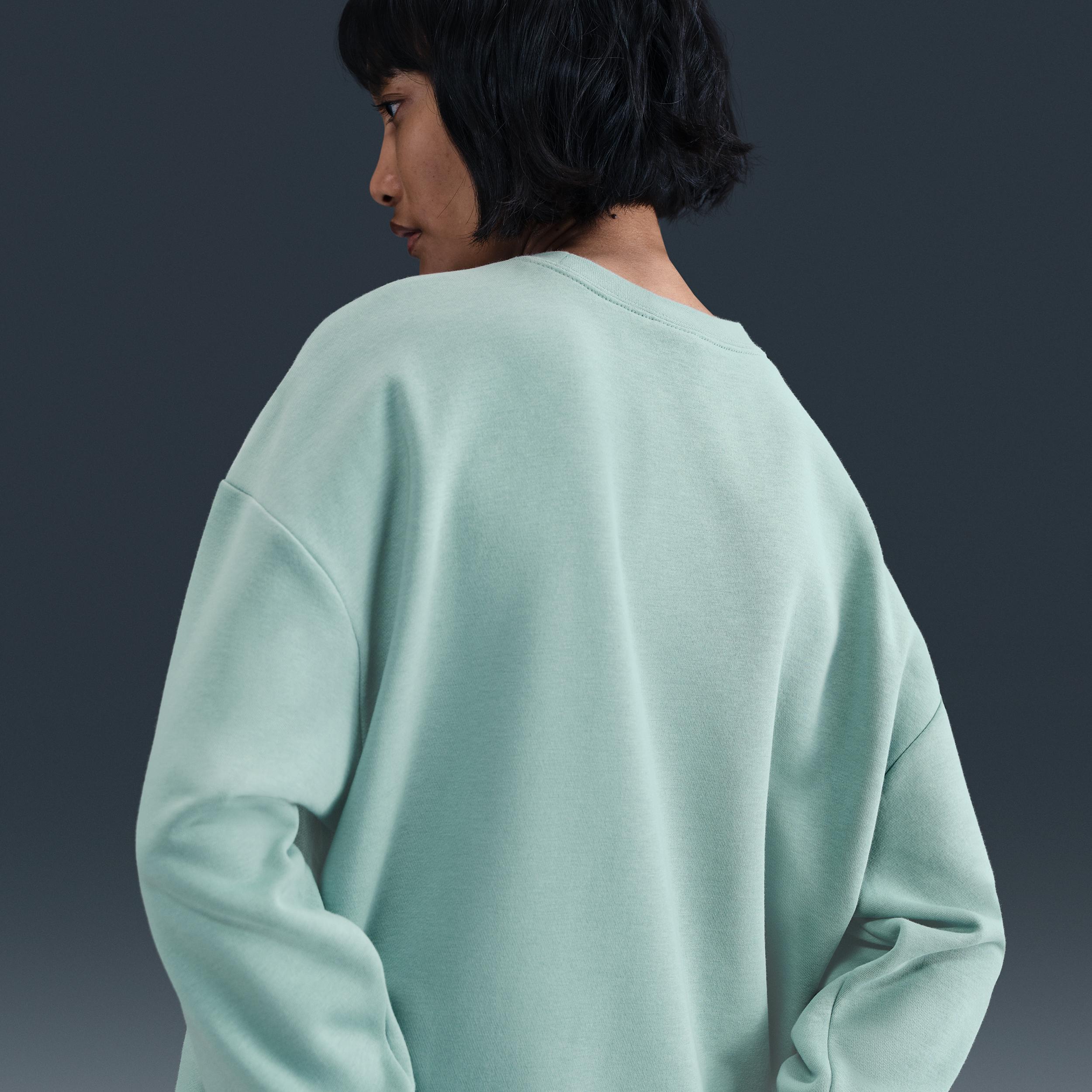 Women's Nike Sportswear Club Fleece Loose Crew-Neck Sweatshirt Product Image