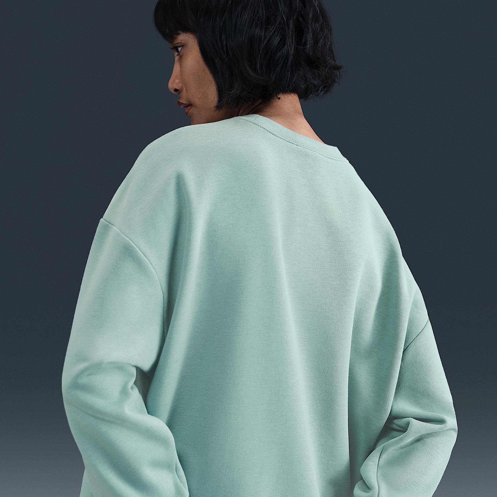 Women's Nike Sportswear Club Fleece Loose Crew-Neck Sweatshirt Product Image