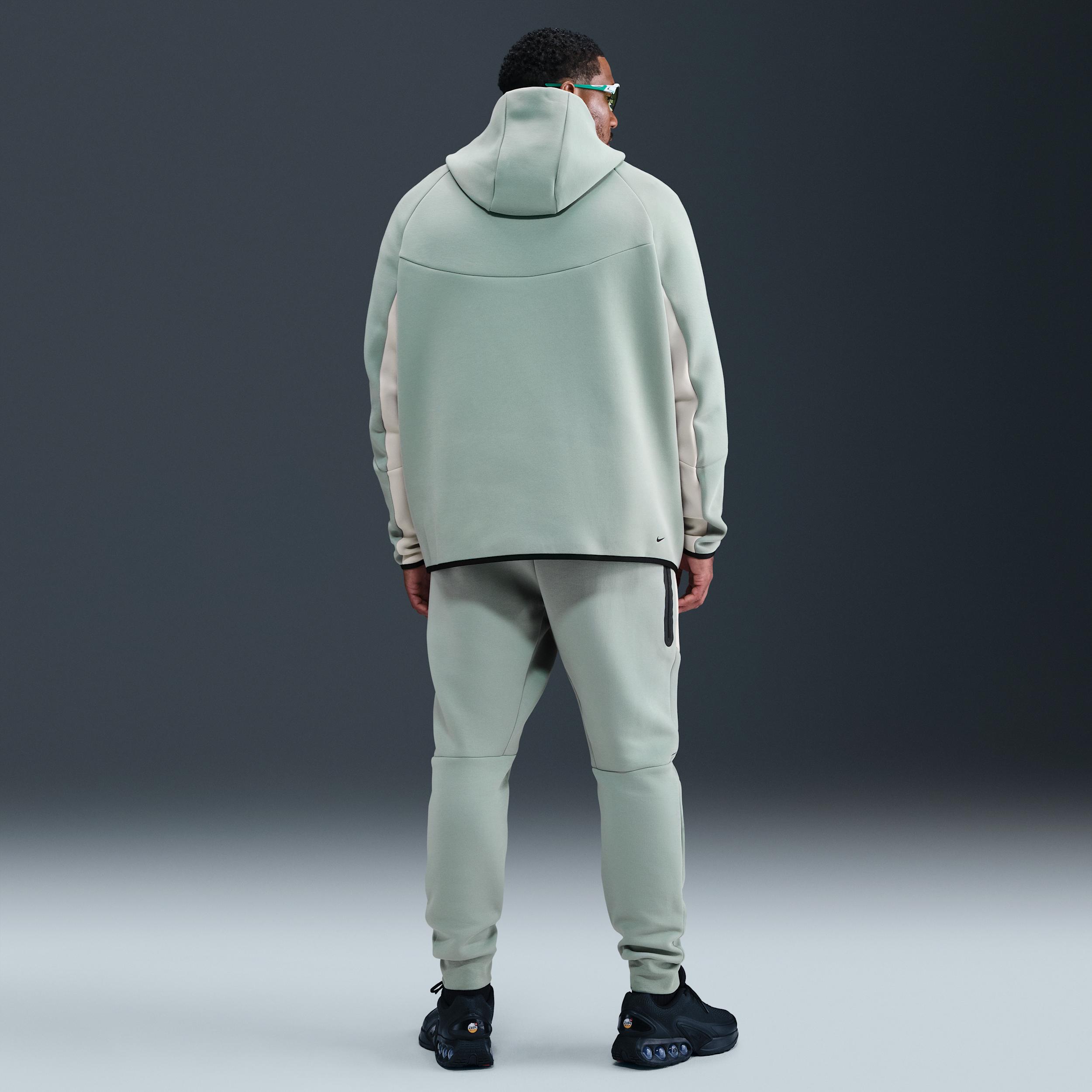 Nike Men's Tech Fleece Jogger Pants Product Image