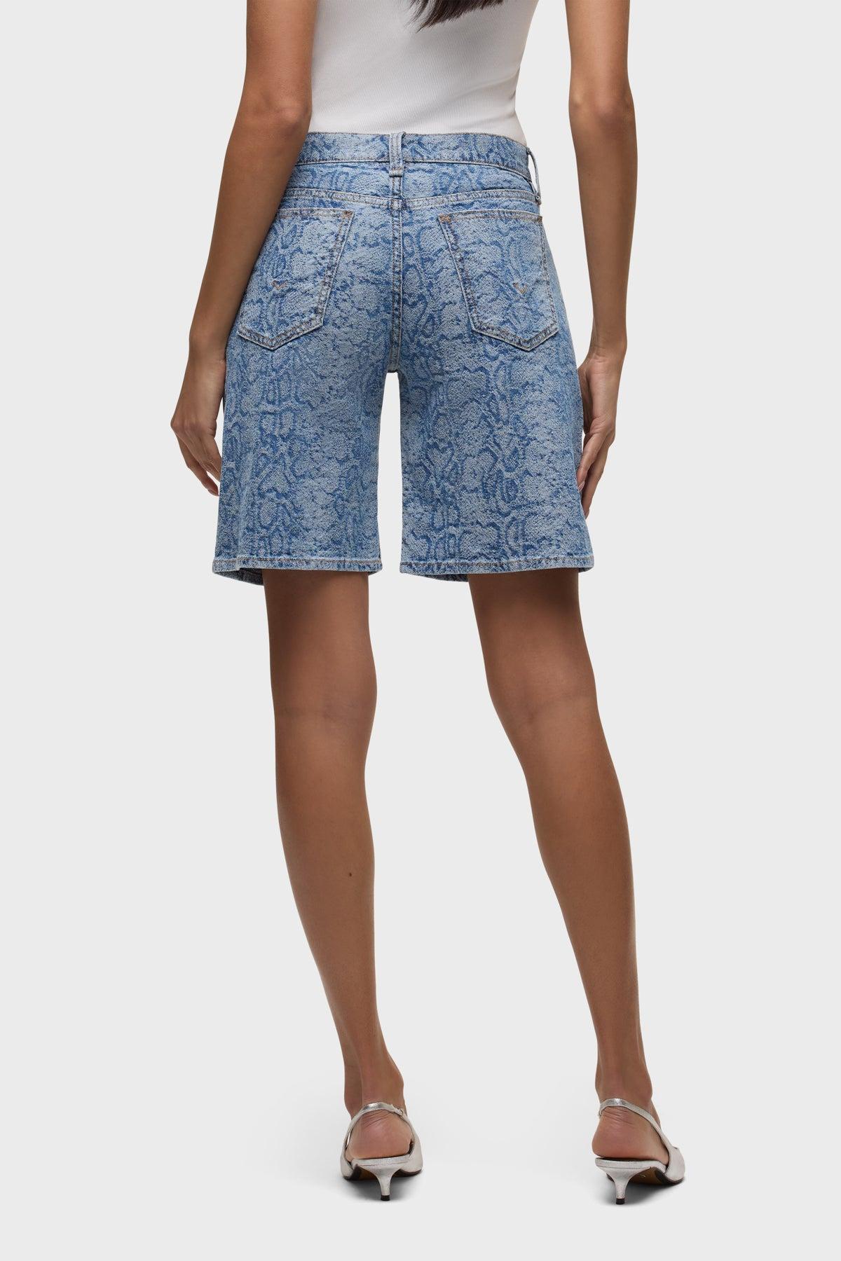 London Low-Rise Long Short Female Product Image