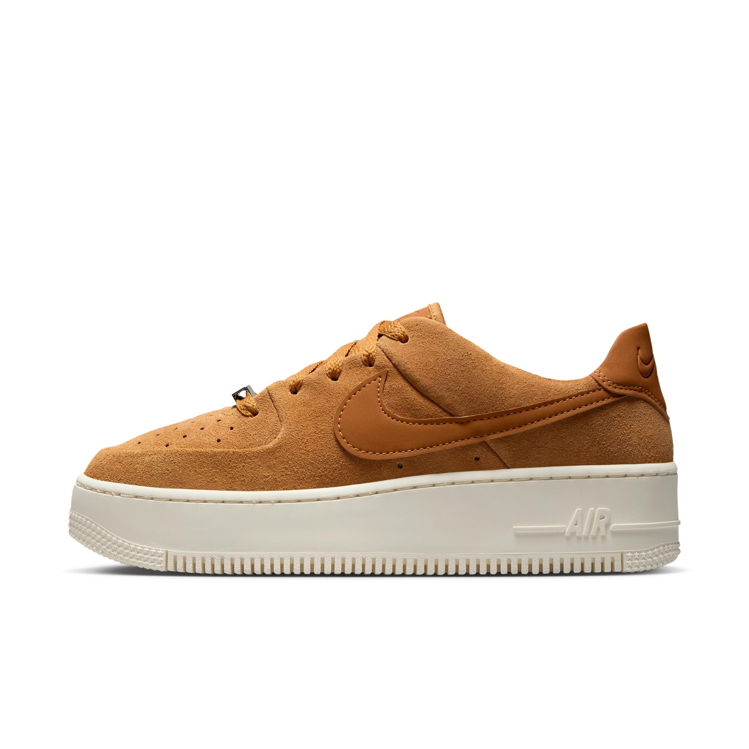 Nike Womens Air Force 1 Sage Low Shoes | AR5339-701 Product Image