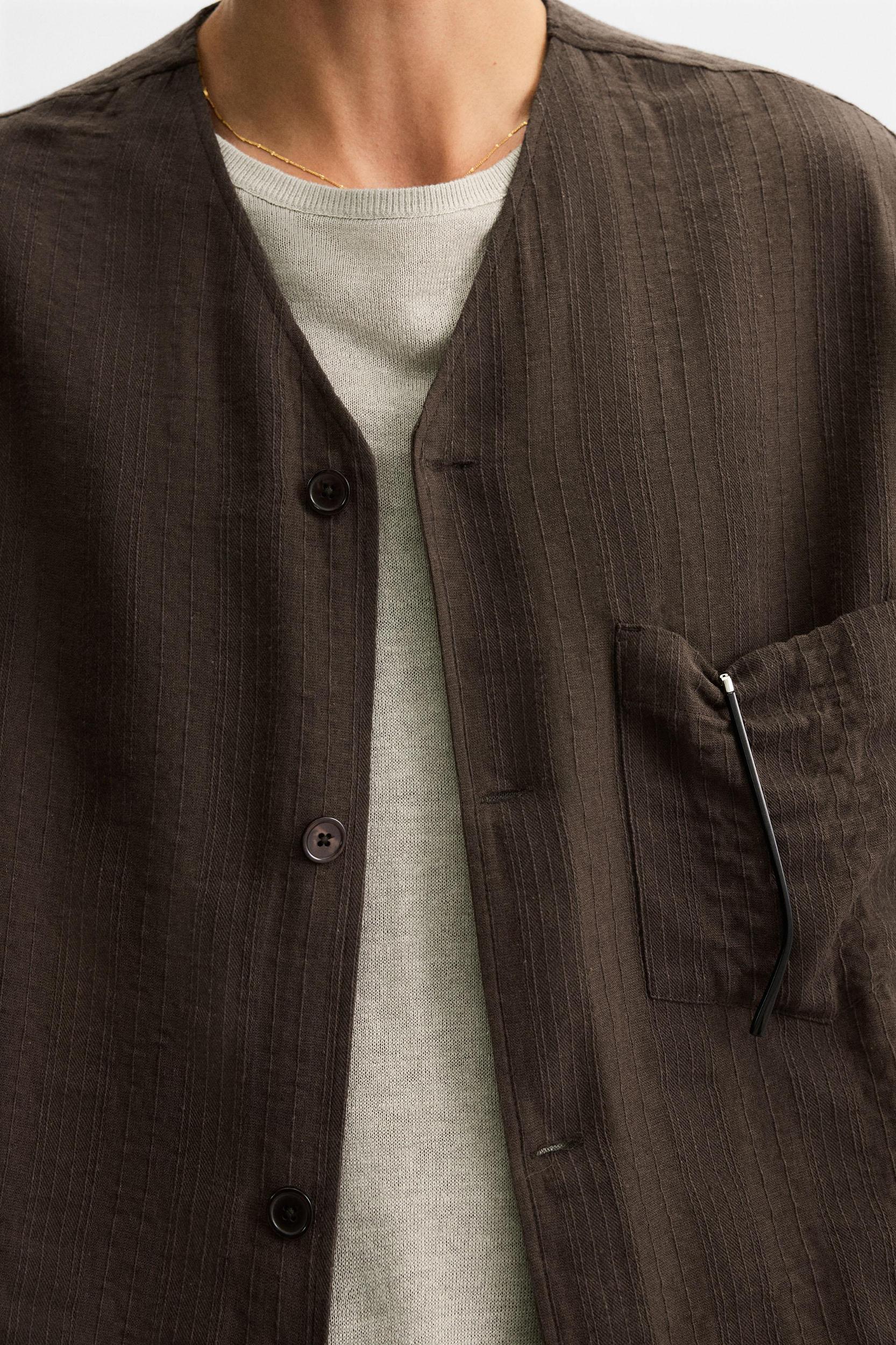 STRIPED JACQUARD SHIRT Product Image