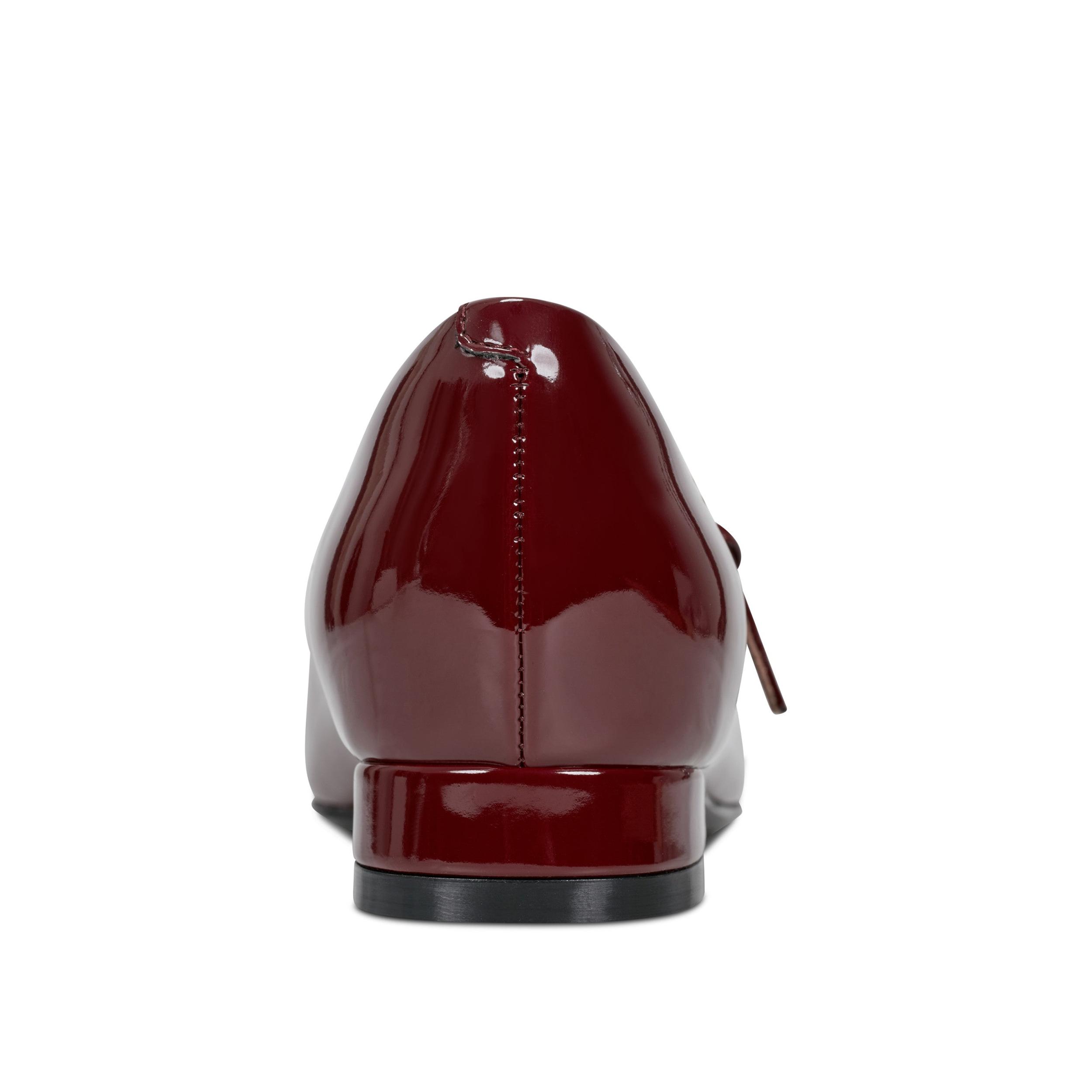 Women's Taren Total Motion Pointy Toe Dress Flats Product Image