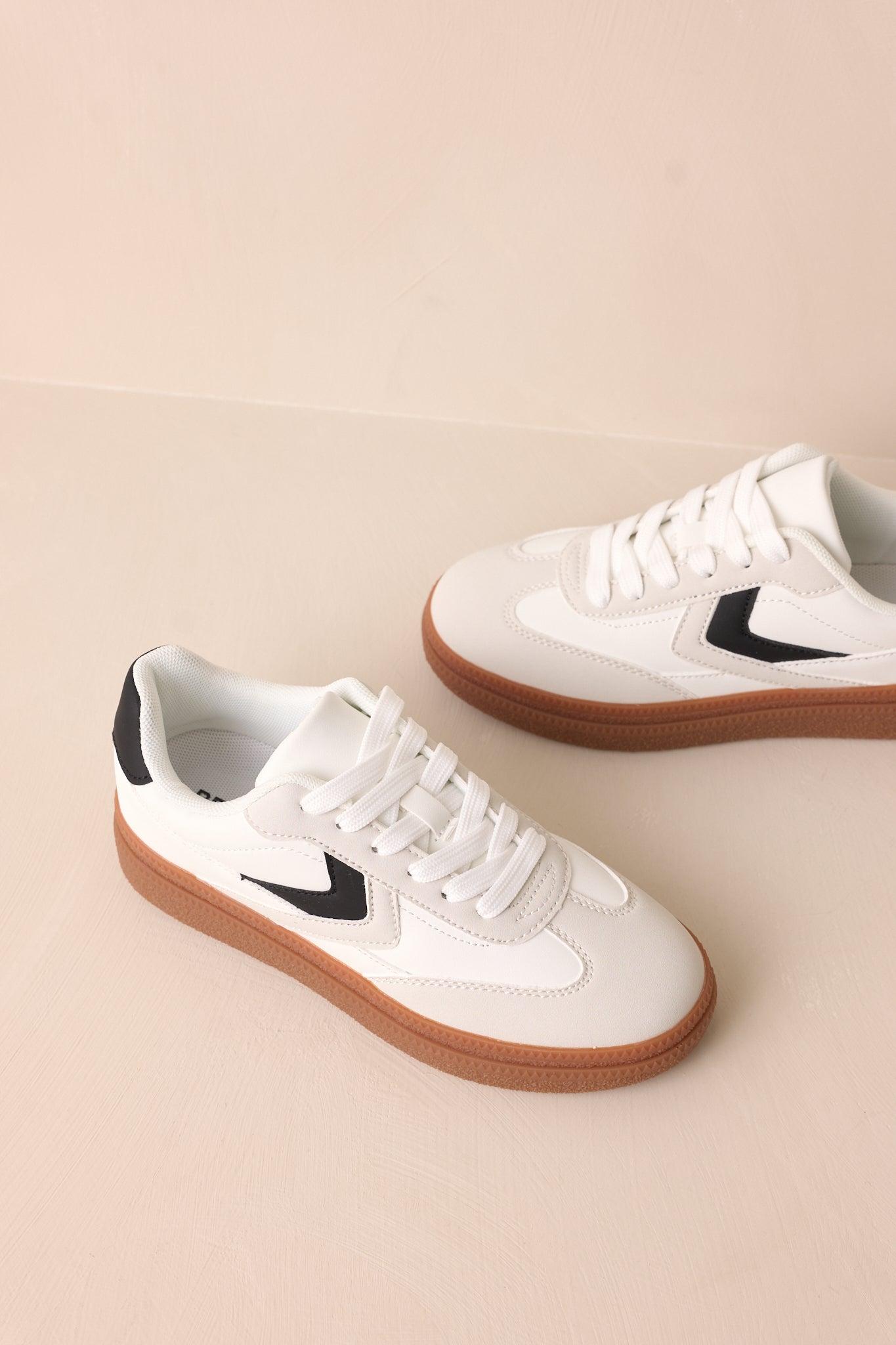 Catching Moments White & Grey Sneaker Product Image