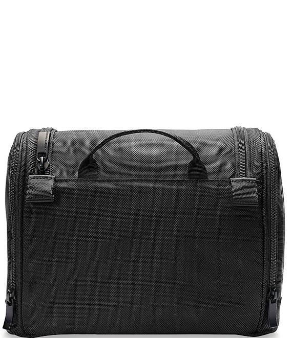 Briggs & Riley Baseline Deluxe Hangable Kit Product Image