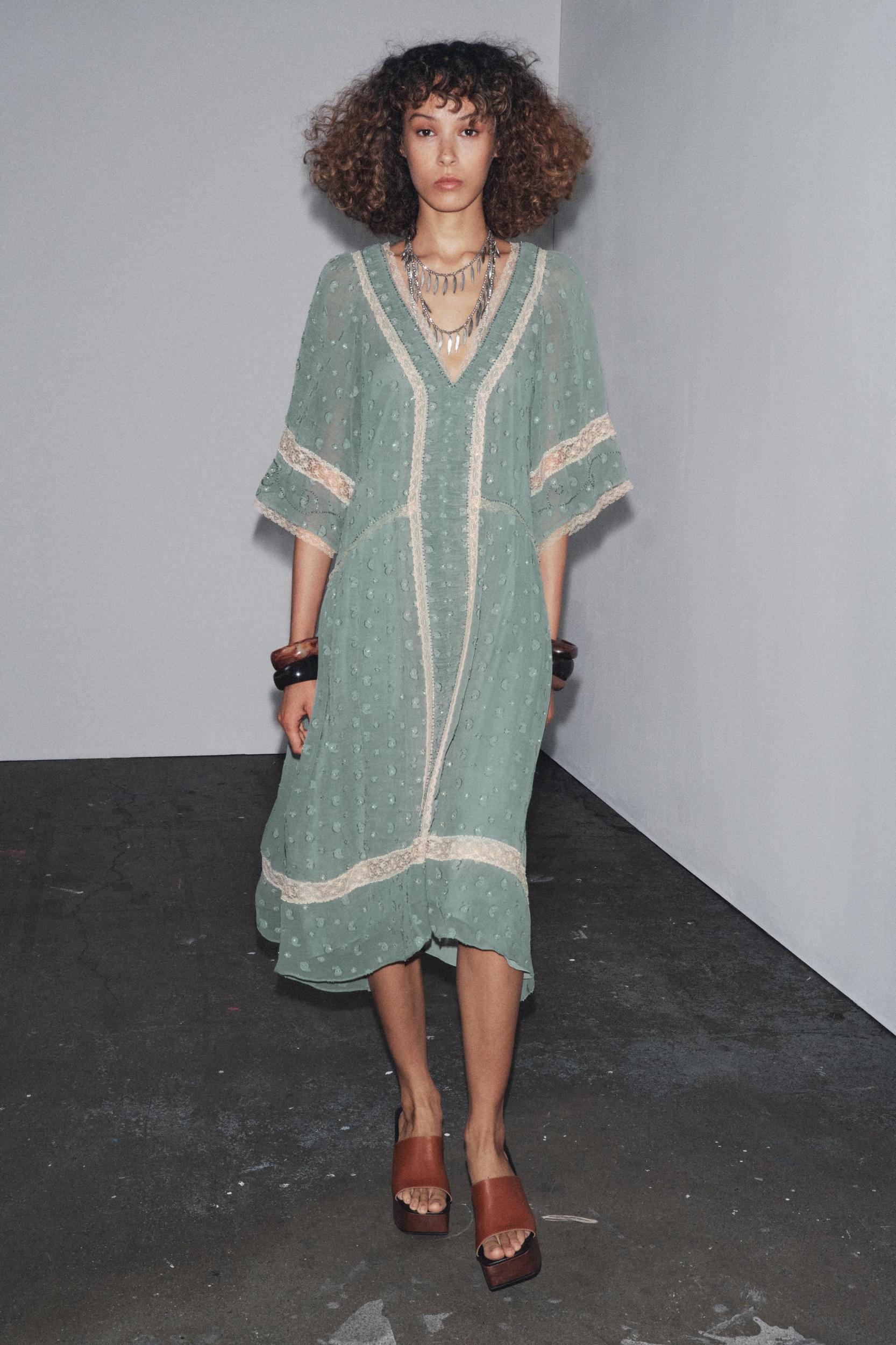 ZW COLLECTION ROMANTIC MIDI DRESS Product Image