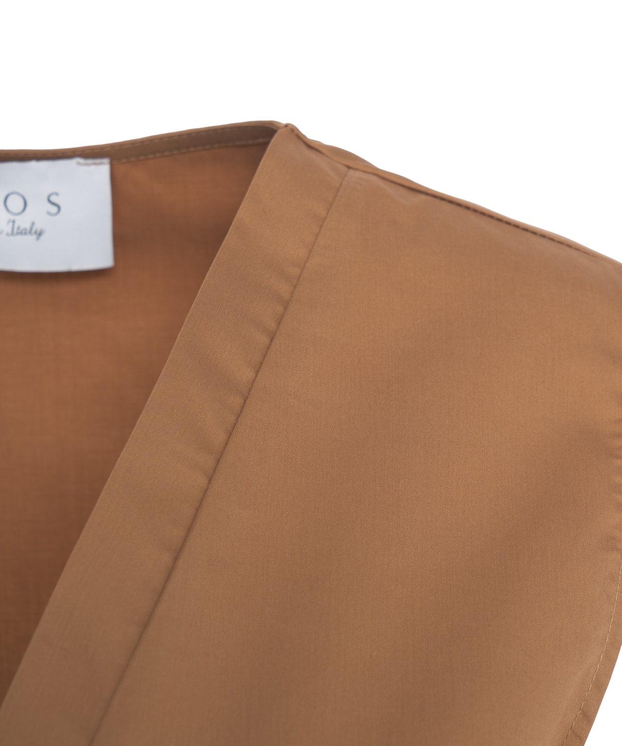 Sleeveless blouses Product Image