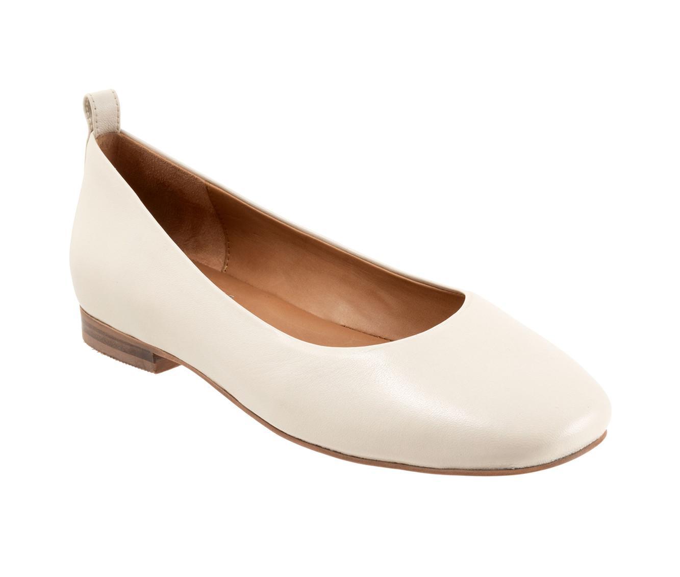 Women's Softwalk Kiris Flats Product Image