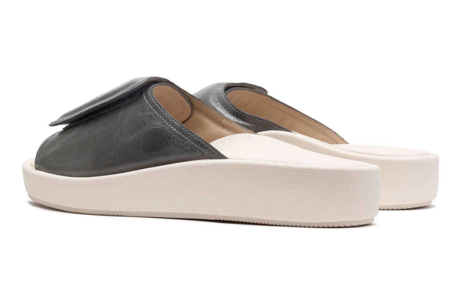 Paseo Slide Metatarsal Female Product Image