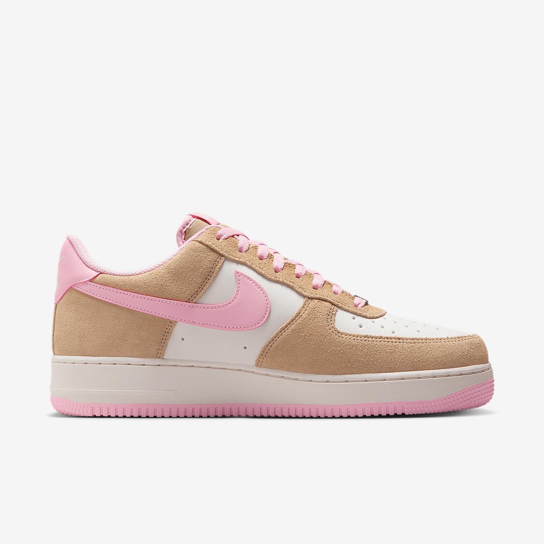 Nike Men's Air Force 1 '07 LV8 Shoes Product Image