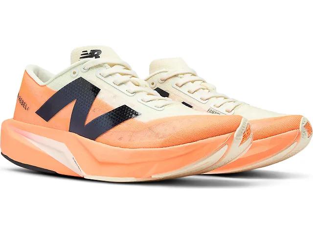 Women's | New Balance FuelCell Rebel v4 Product Image