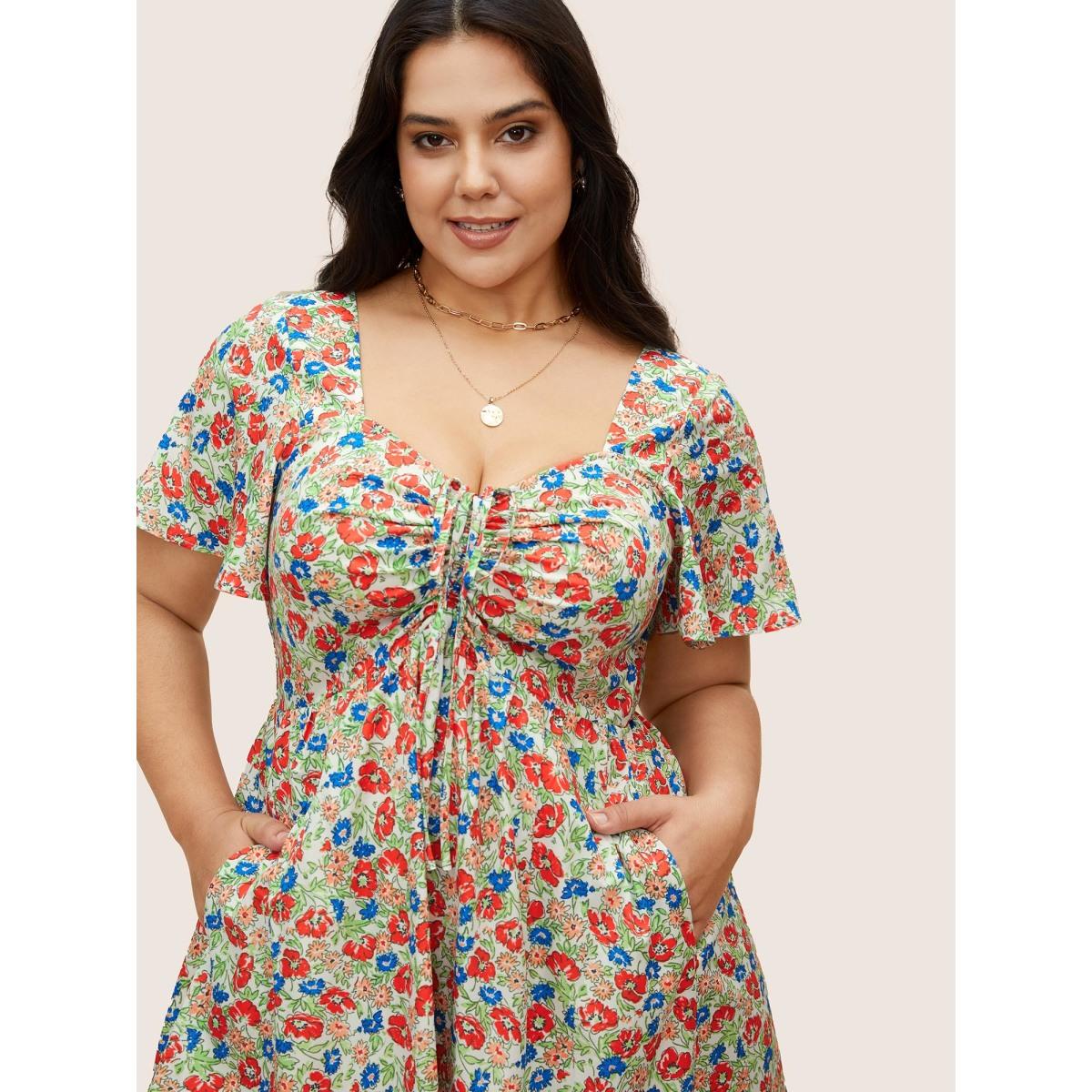 Plus Size Heart Neckline Ditsy Floral Tie Knot Drawstring Dress Multicolor Women Elegant Tie knot Heart neckline Short sleeve Curvy BloomChic 18-20/2X Product Image