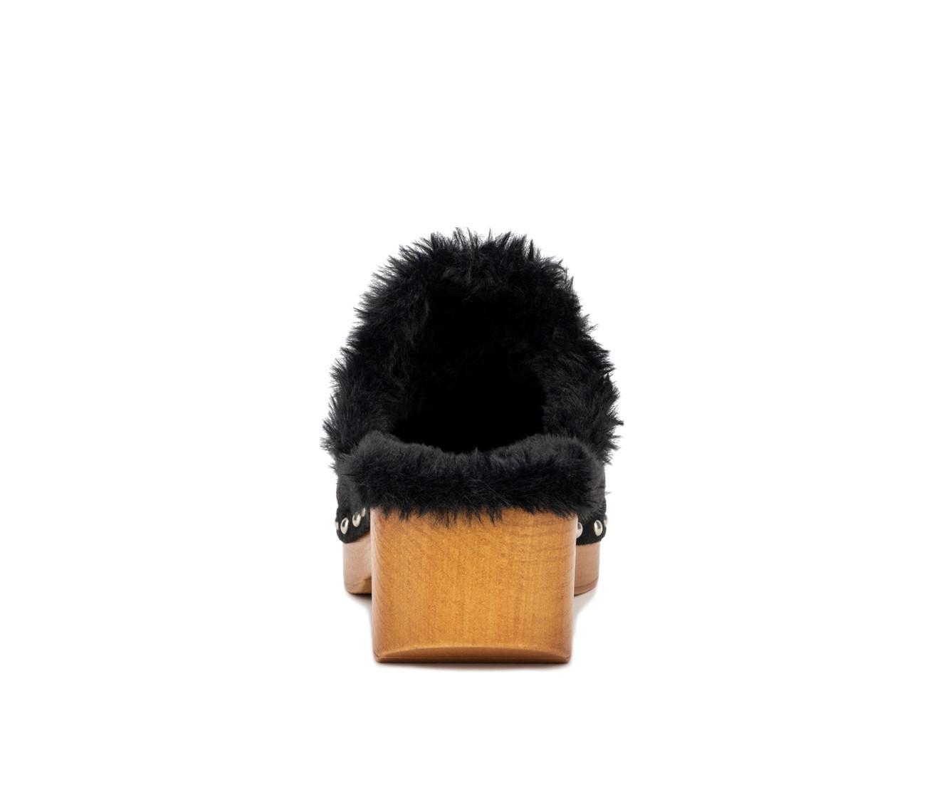 Women's New York and Company Wynna Clogs Product Image