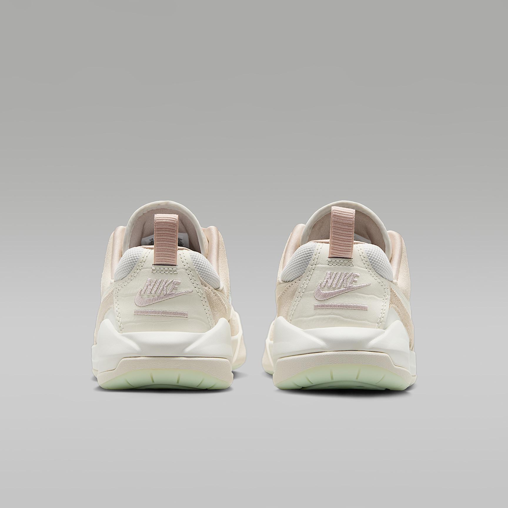 Jordan CMFT Era Women's Shoes Product Image