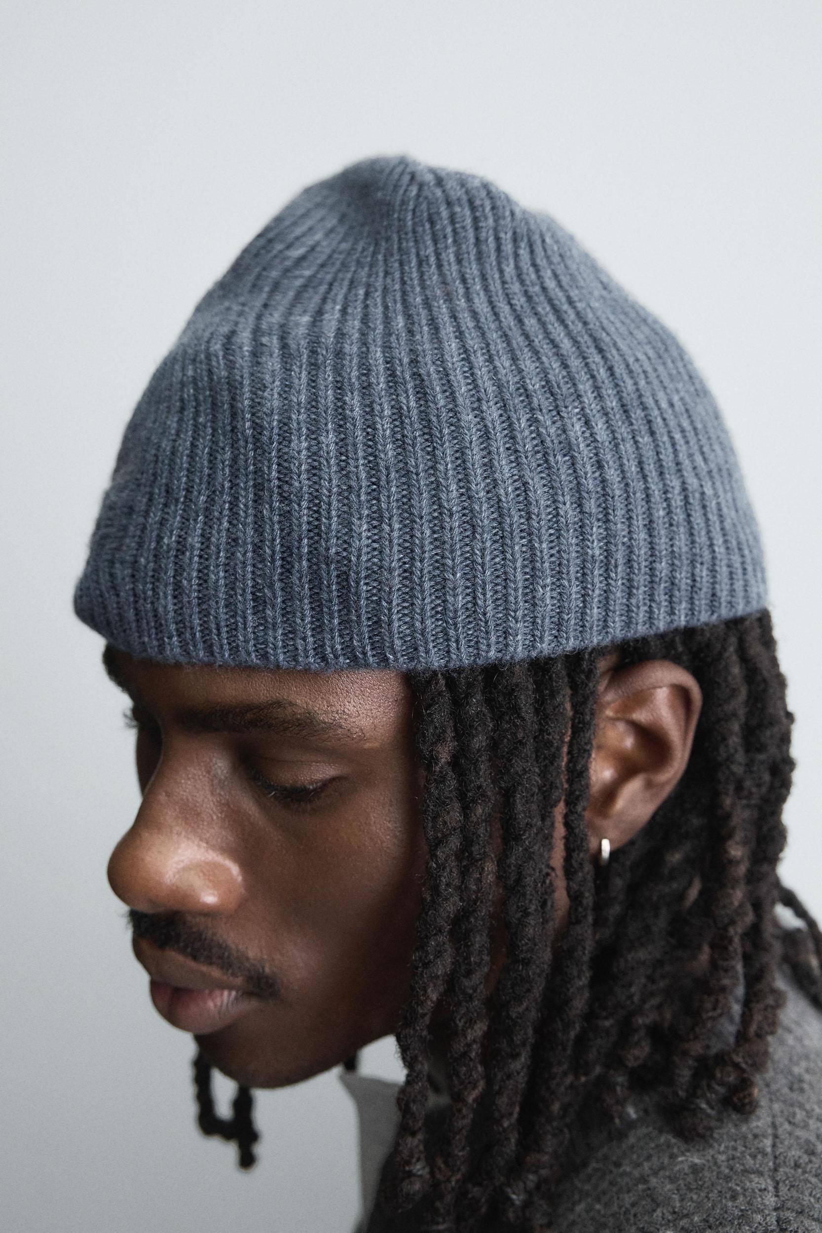 WOOL BLEND RIBBED BEANIE Product Image
