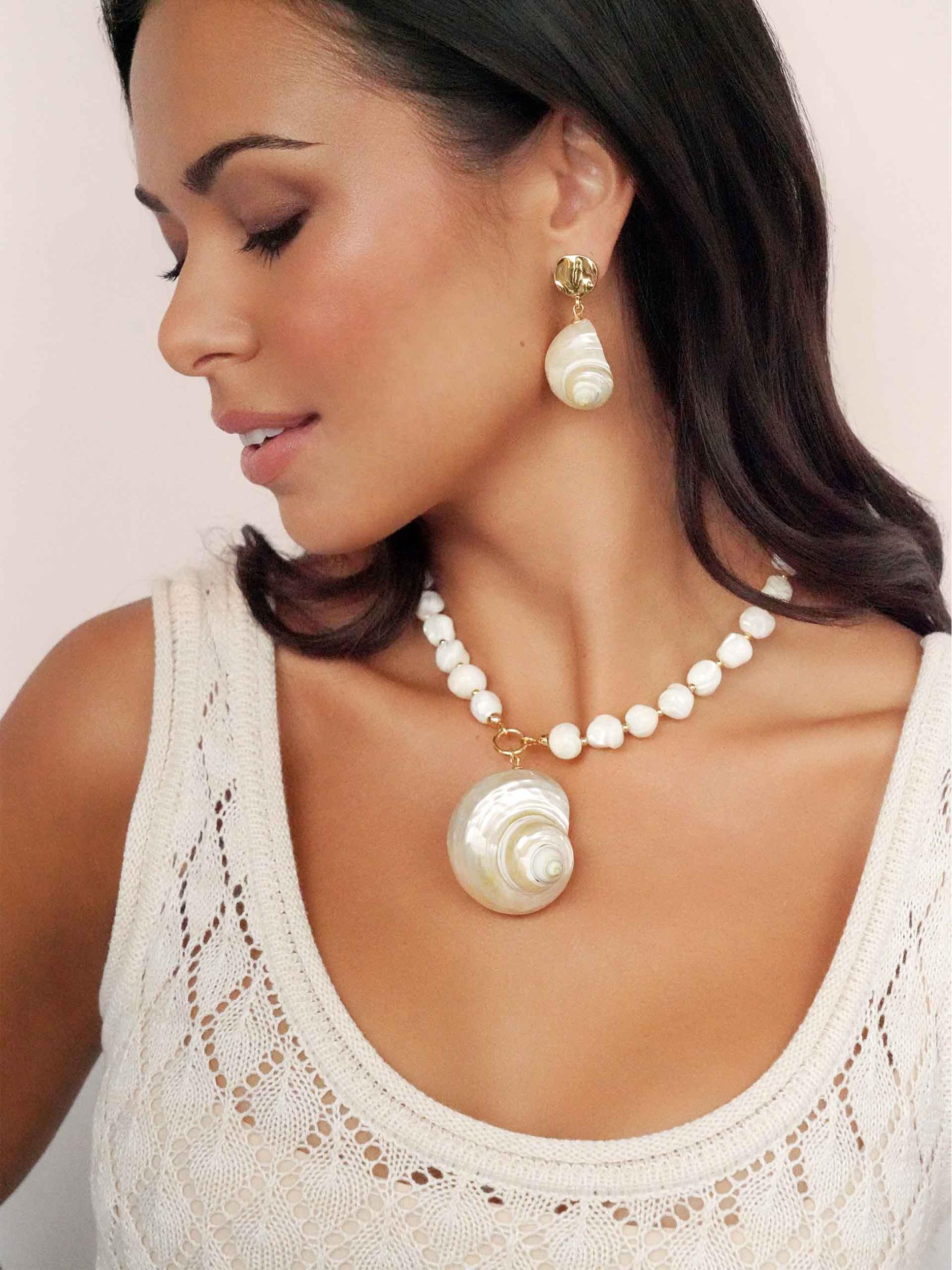 Sunken Treasure Shell Earrings Product Image