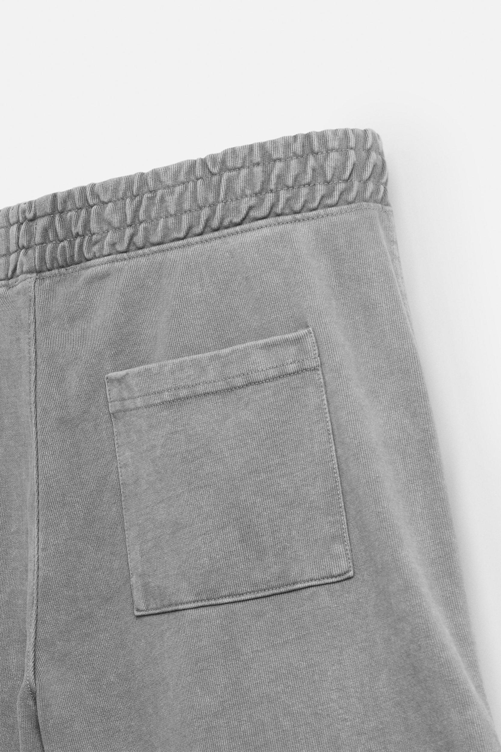 BAGGY FIT JOGGER SHORTS Product Image