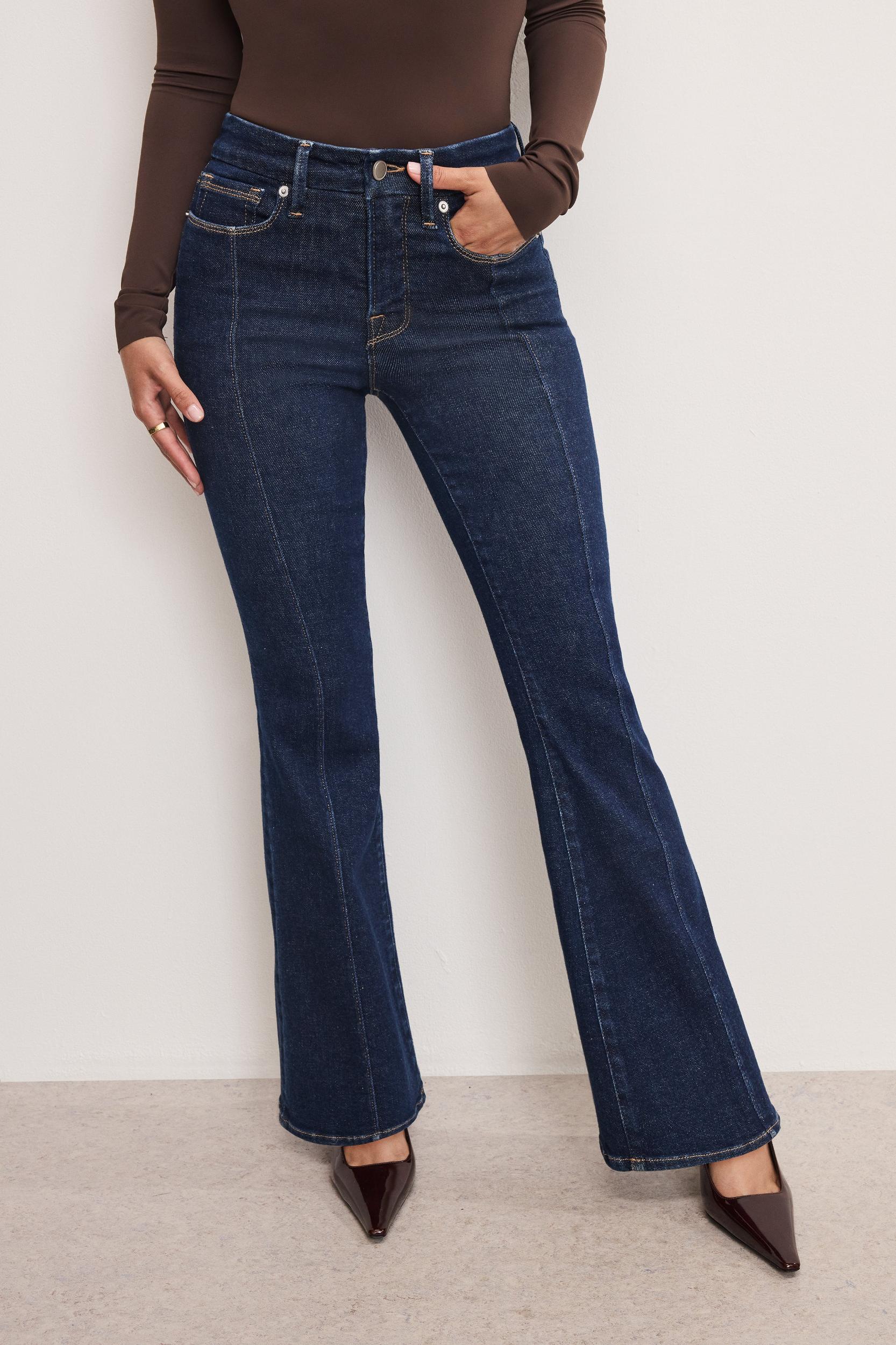 GOOD PETITE FLARE JEANS | INDIGO983 Product Image