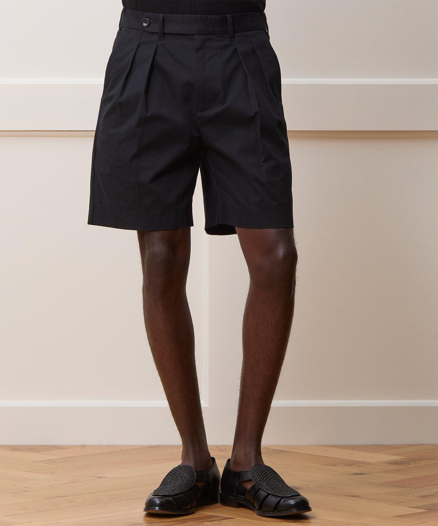 7" Pleated Tab Short Product Image