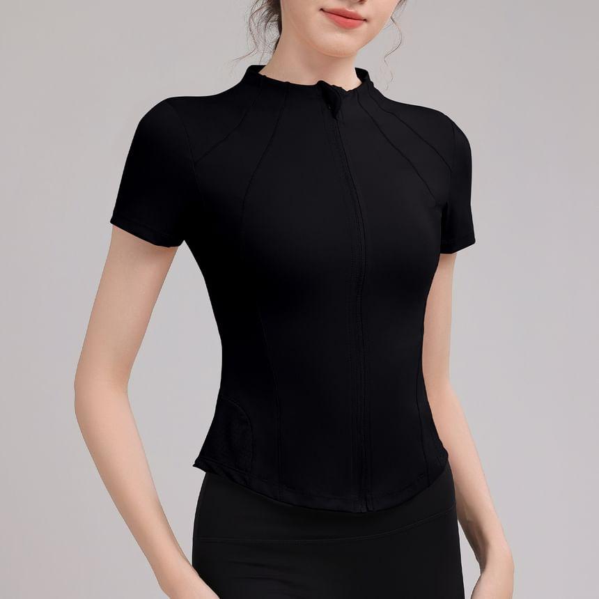 Short-Sleeve Mock Neck Plain Sport Zip T-Shirt Product Image
