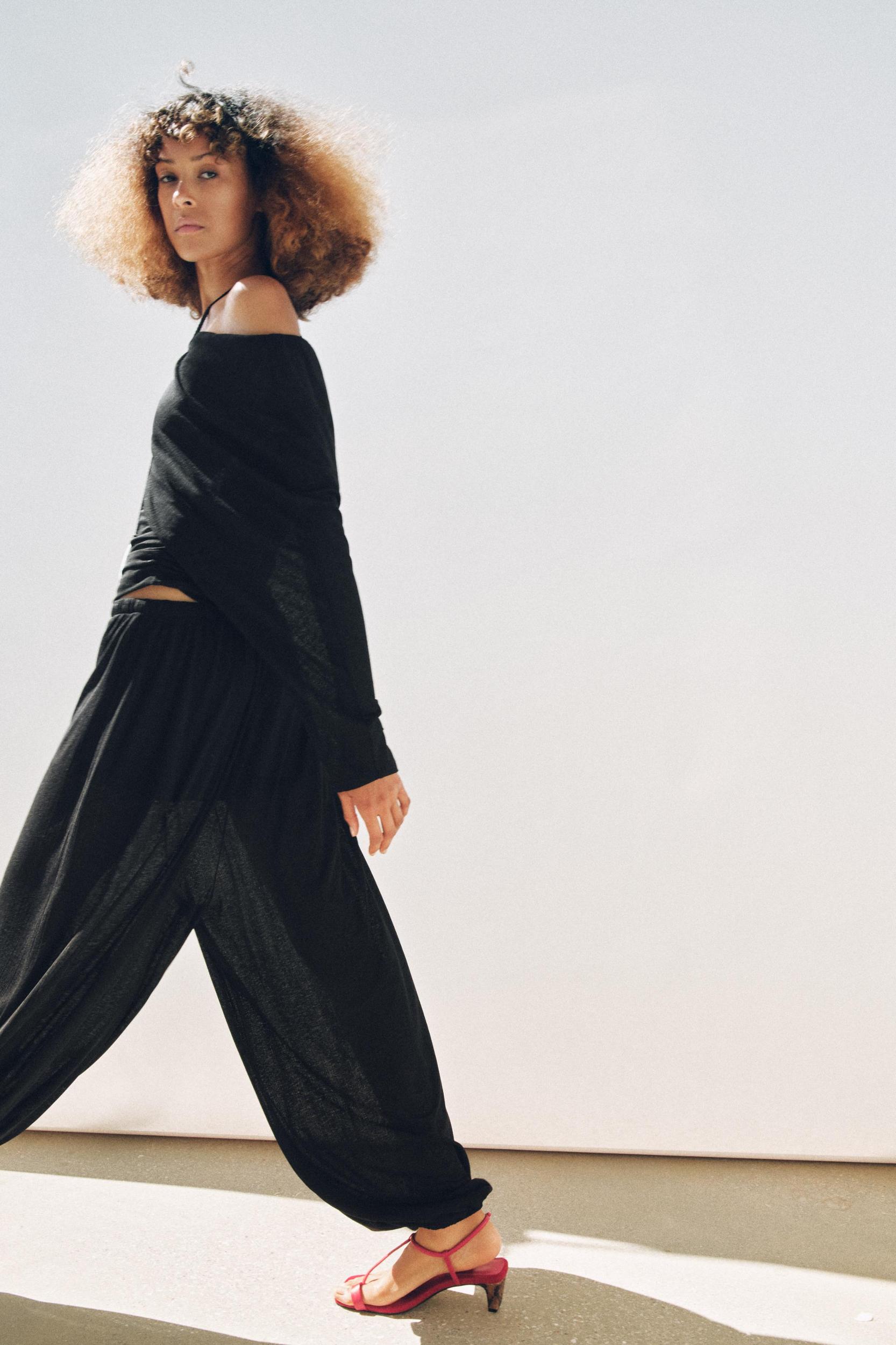 FLOWY ASYMMETRIC TOP Product Image