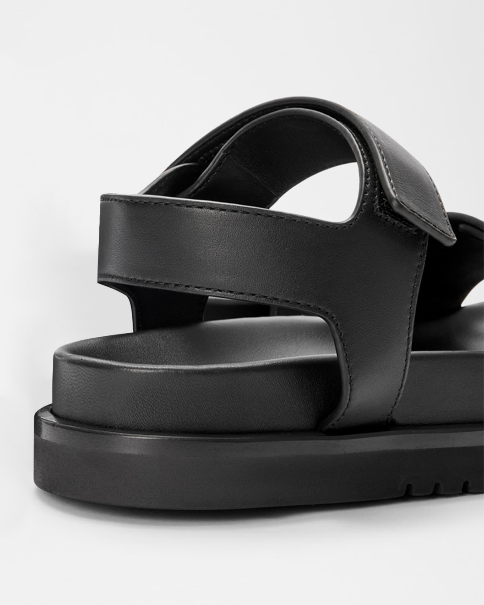 Pebble Fussbett Leather Sandals  Product Image