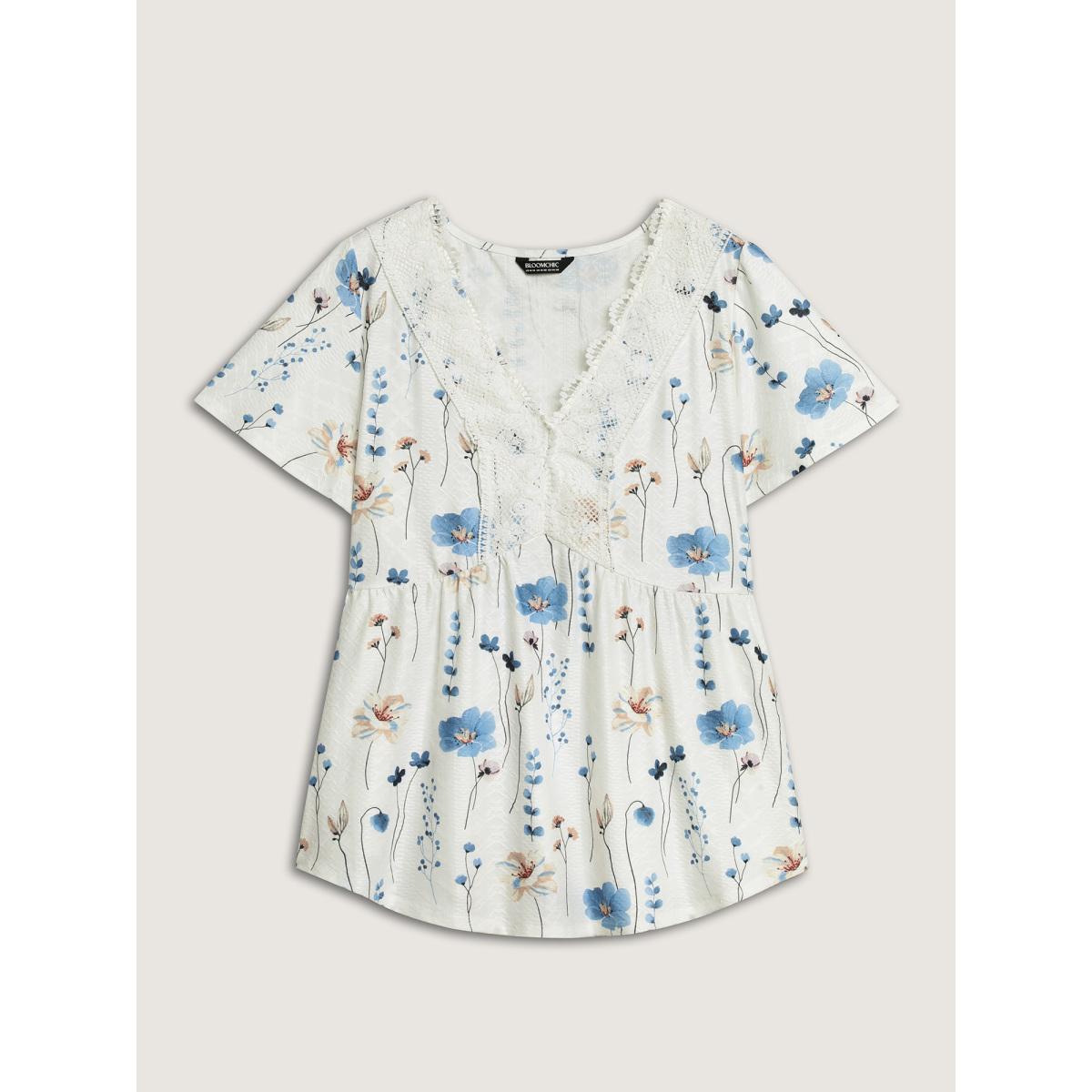 Plus Size Floral Lace-Trimmed Textured Babydoll Top Originalwhite Women Timeless V-neck Elegant T-shirts BloomChic 12/L Product Image