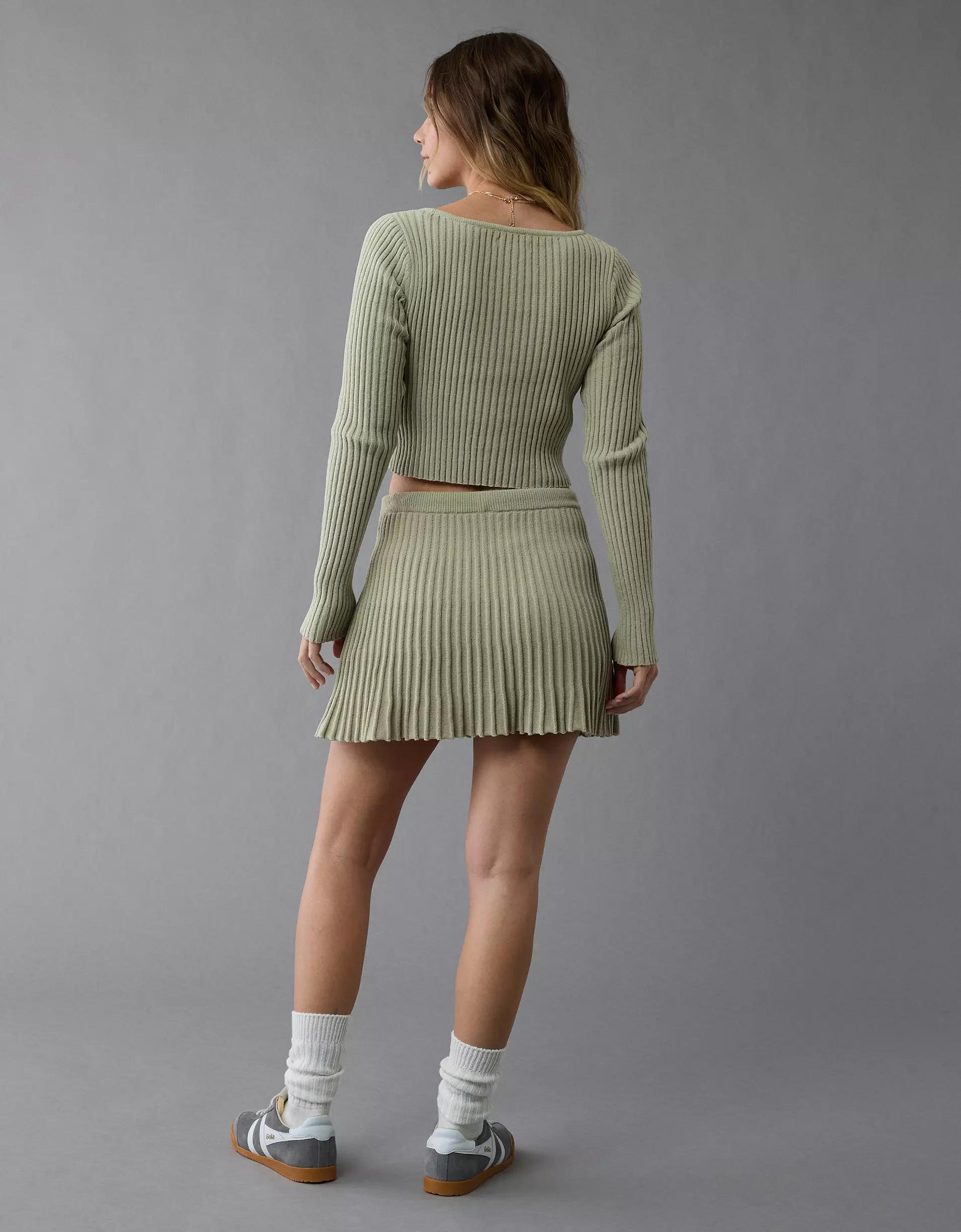 AE V-Neck Chenille Sweater Product Image