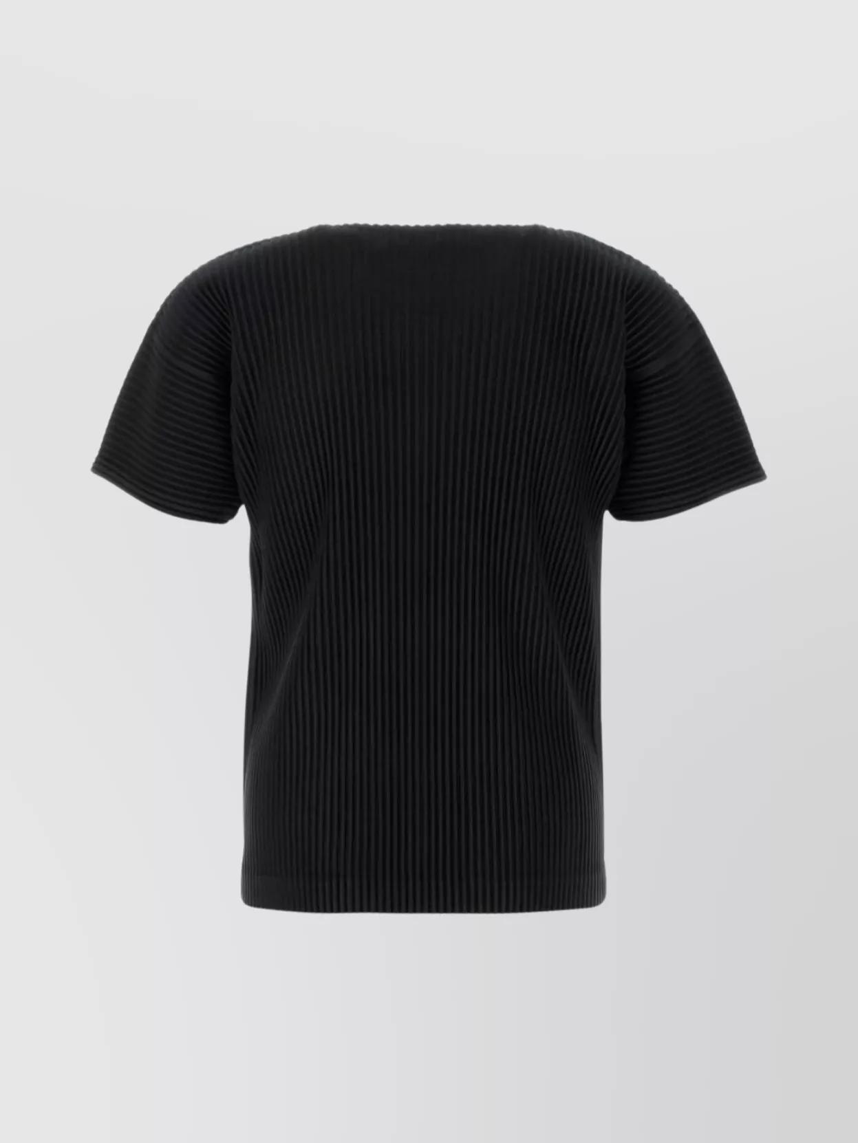 ISSEY MIYAKE Ribbed Crew Neck Short Sleeve T-shirt In Black Product Image