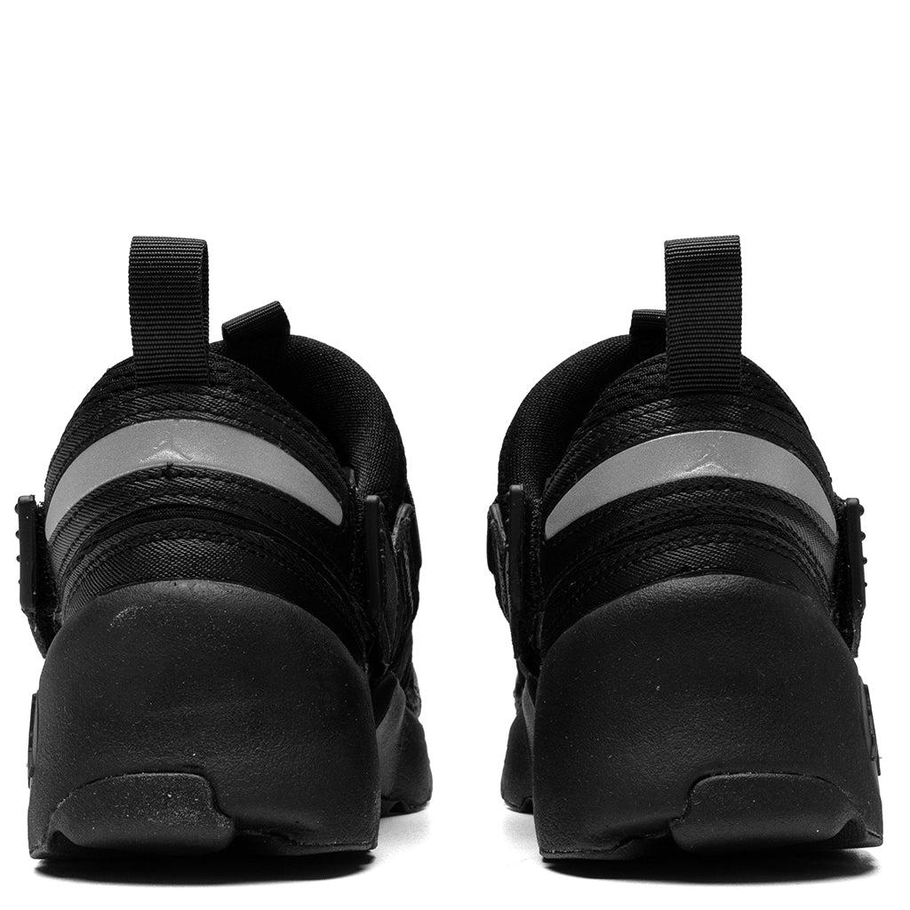 Women's Trunner LX - Black Female Product Image