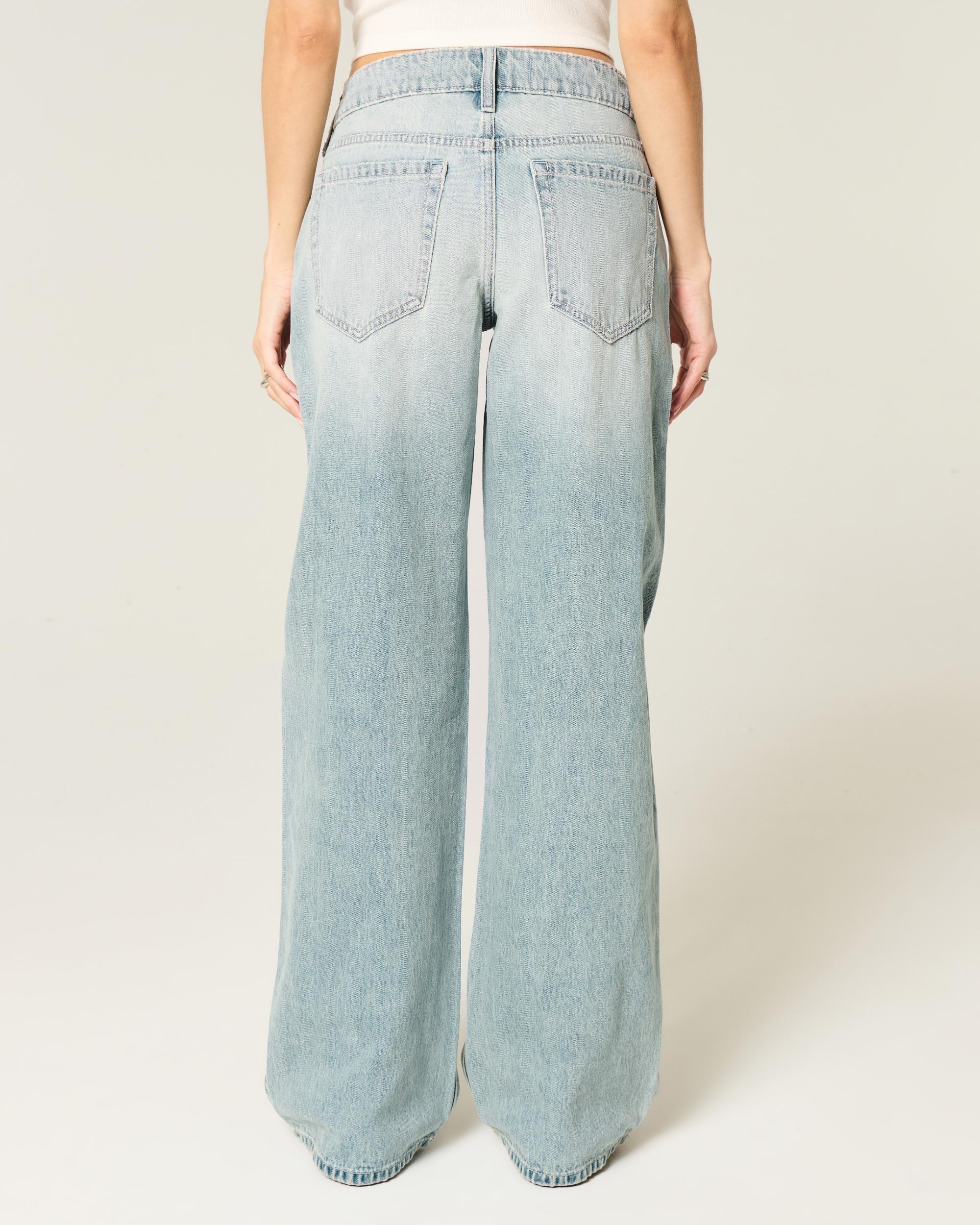 Low-Rise Light Wash Baggy Jeans Product Image