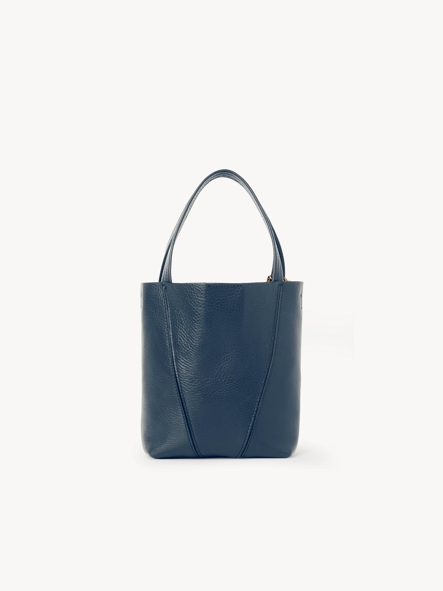 Small Chloé Spin tote bag in grained leather Product Image