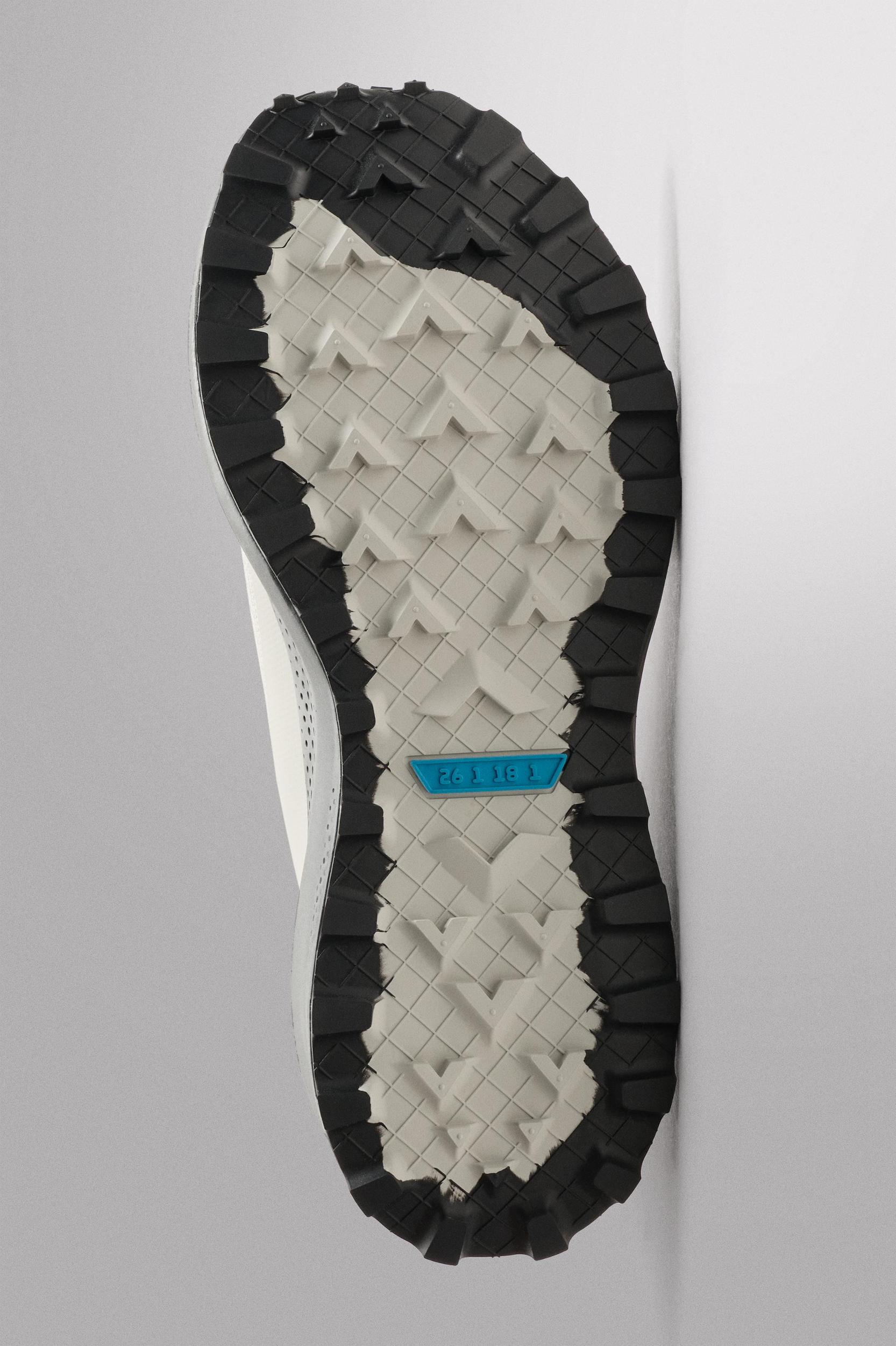 LACELESS SNEAKERS Product Image