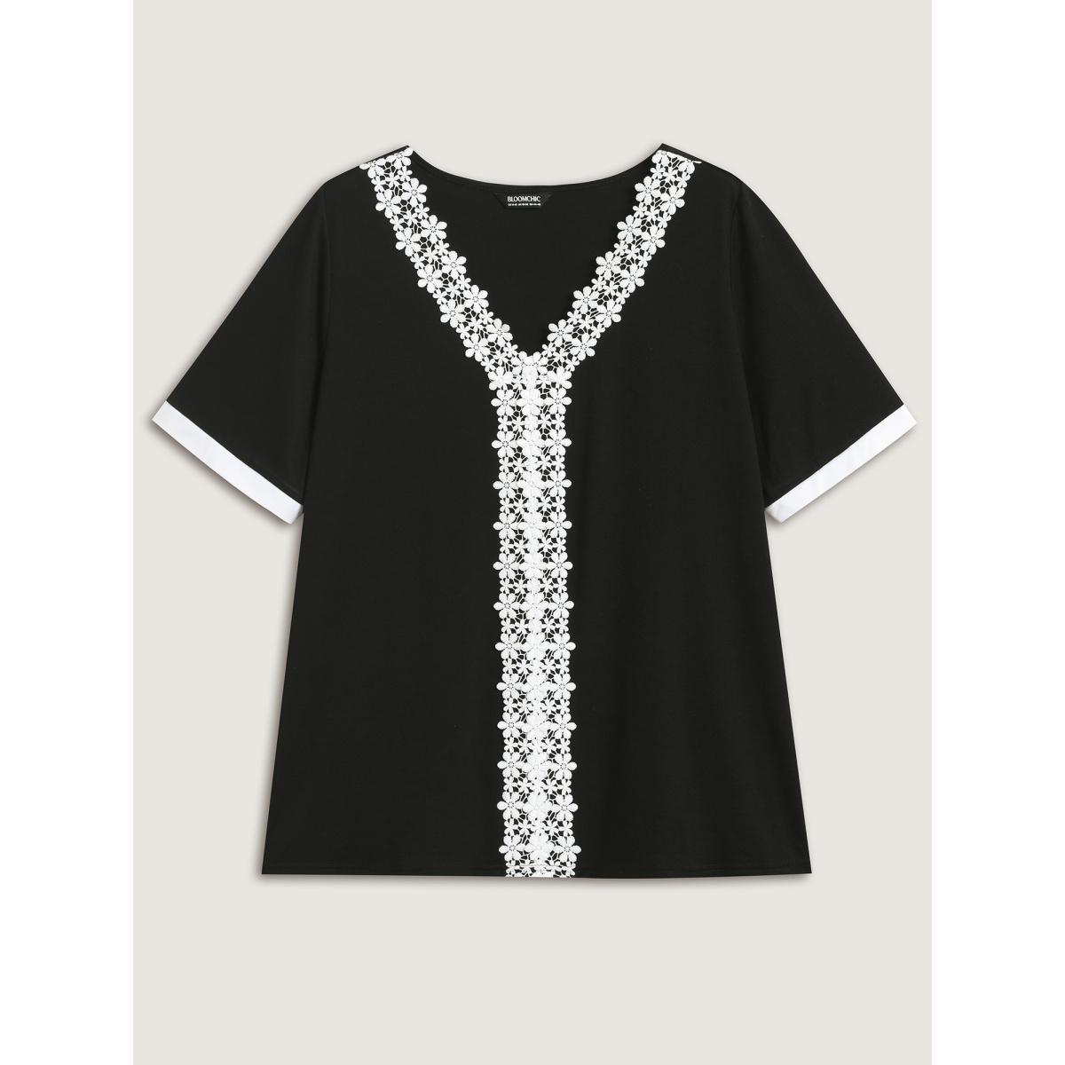 Plus Size Stretchy Floral Lace Color Contrast T-Shirt Black Women Timeless Woven ribbon&lace trim V-neck Elegant T-shirts BloomChic 10/M Product Image