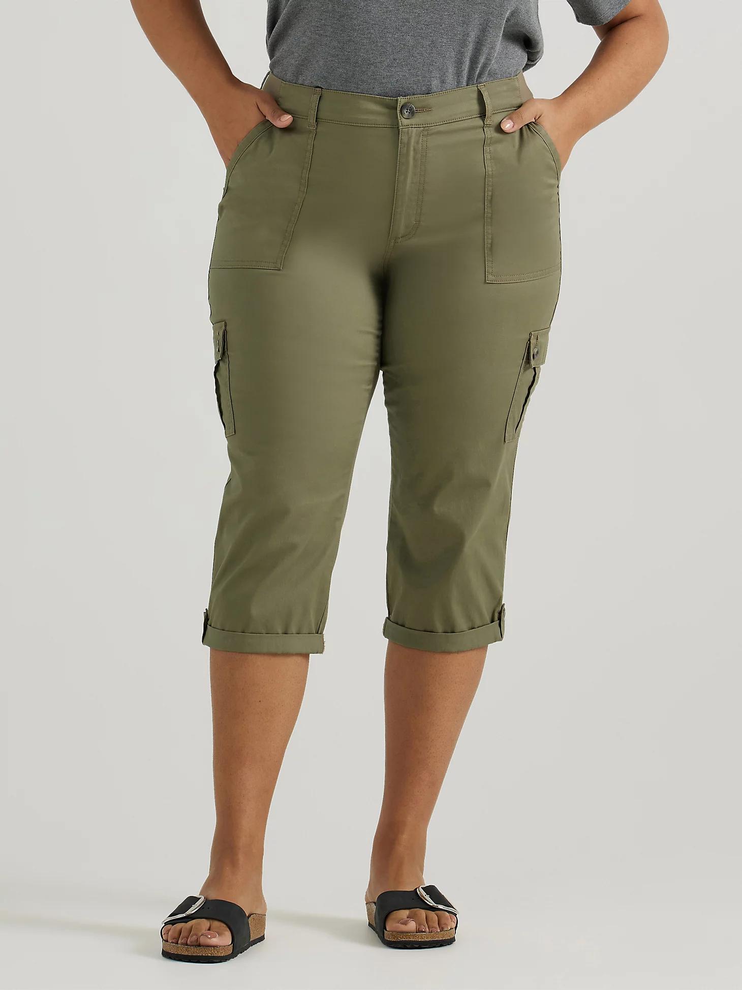 Women's Ultra Lux Comfort with Flex-To-Go Relaxed Fit Cargo Capri (Plus) | Women's Capris & Crops | Lee® Product Image