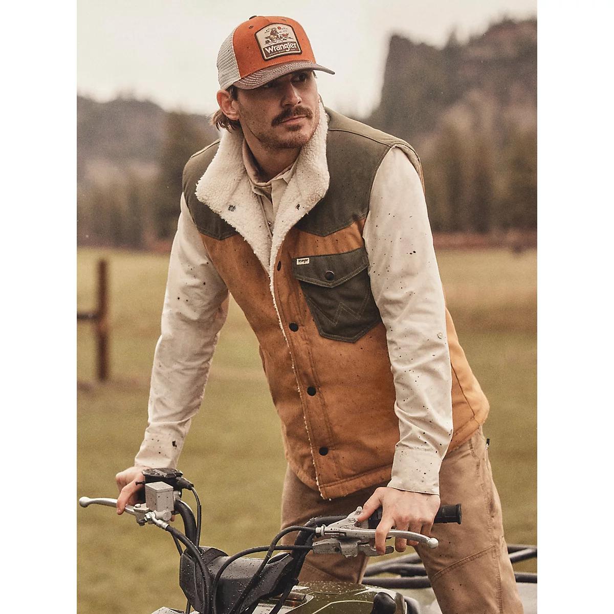 Wrangler All Terrain Gear Men's Tech Range Reversible Vest in Bistre Product Image