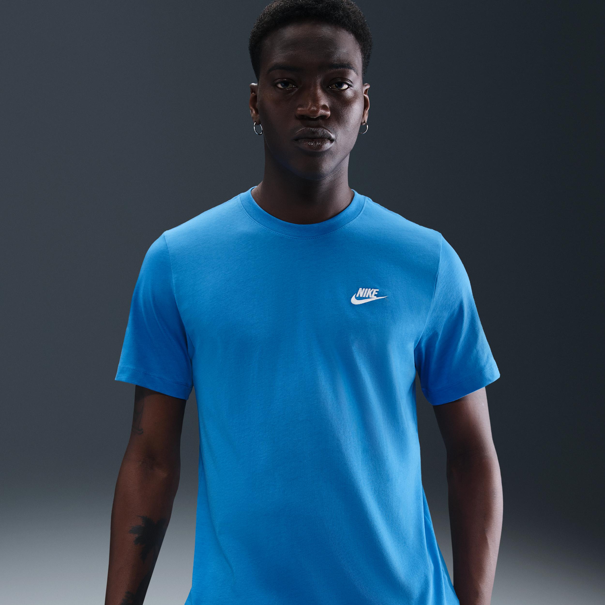 Mens Nike Sportswear Club T-Shirt | AR4997-435 Product Image