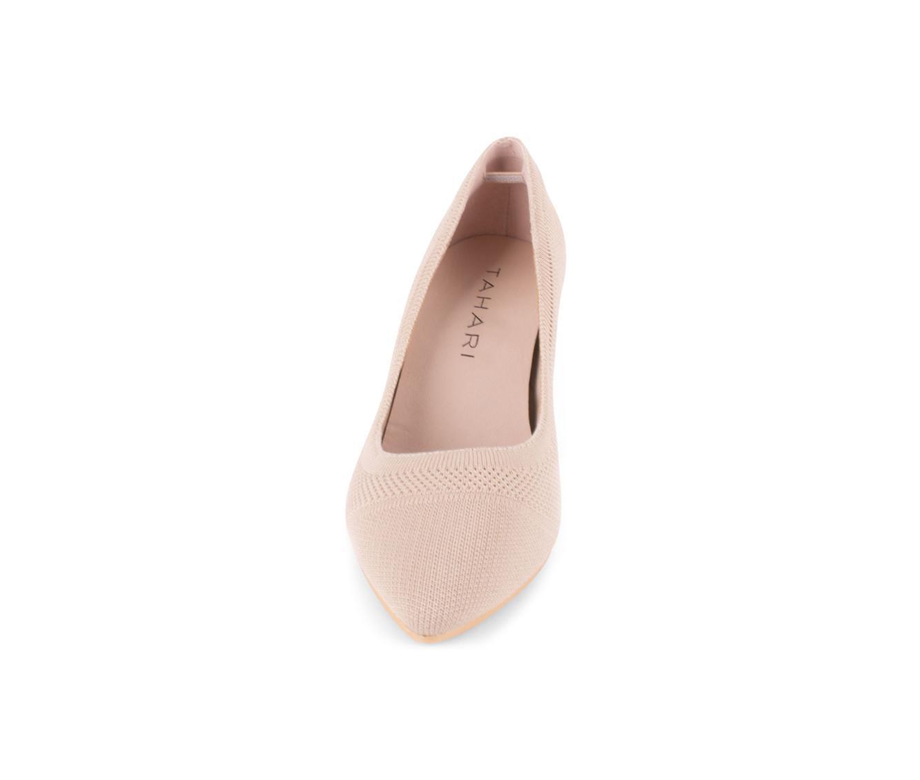 Women's Tahari Taj Pumps Product Image