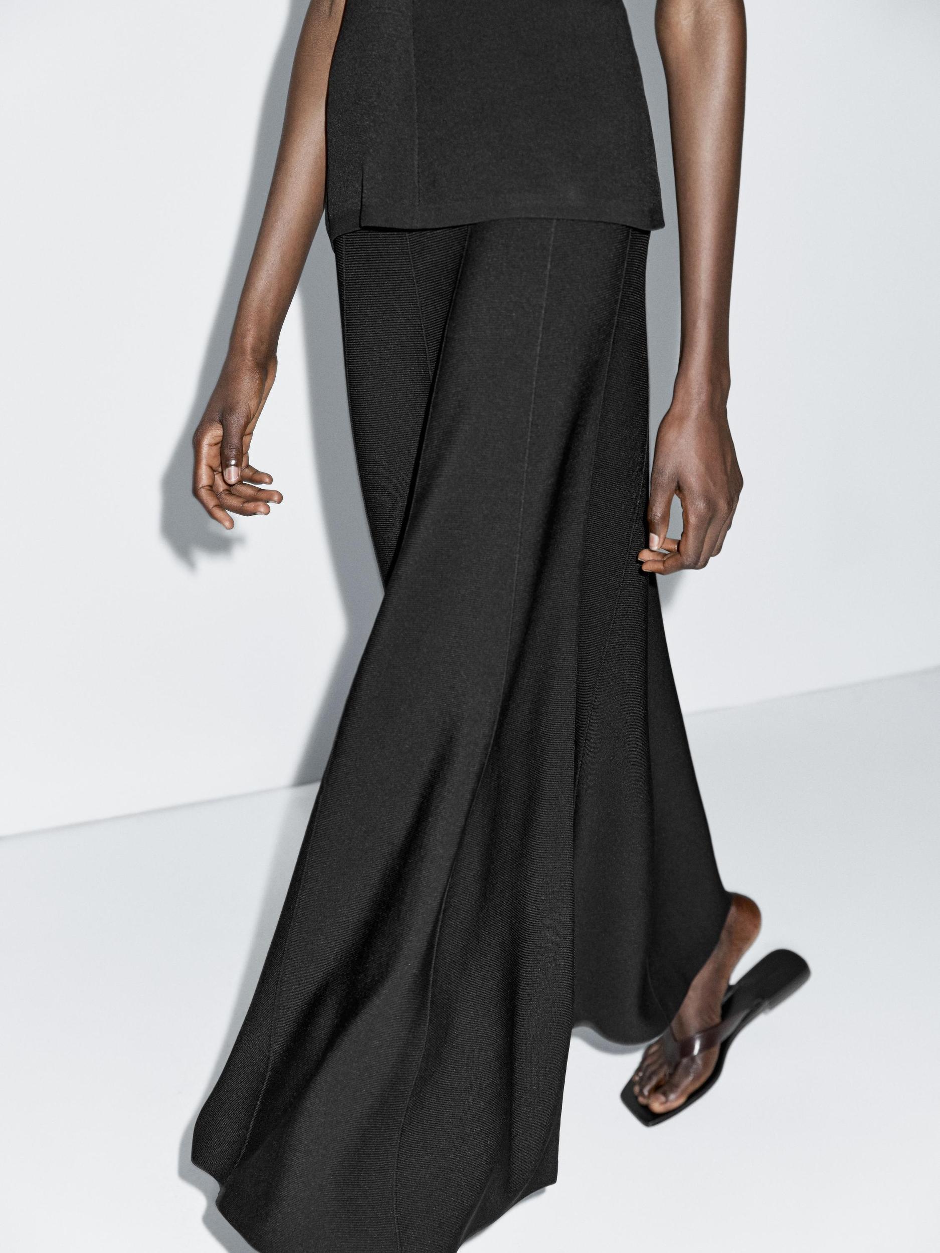 Long knit skirt Product Image