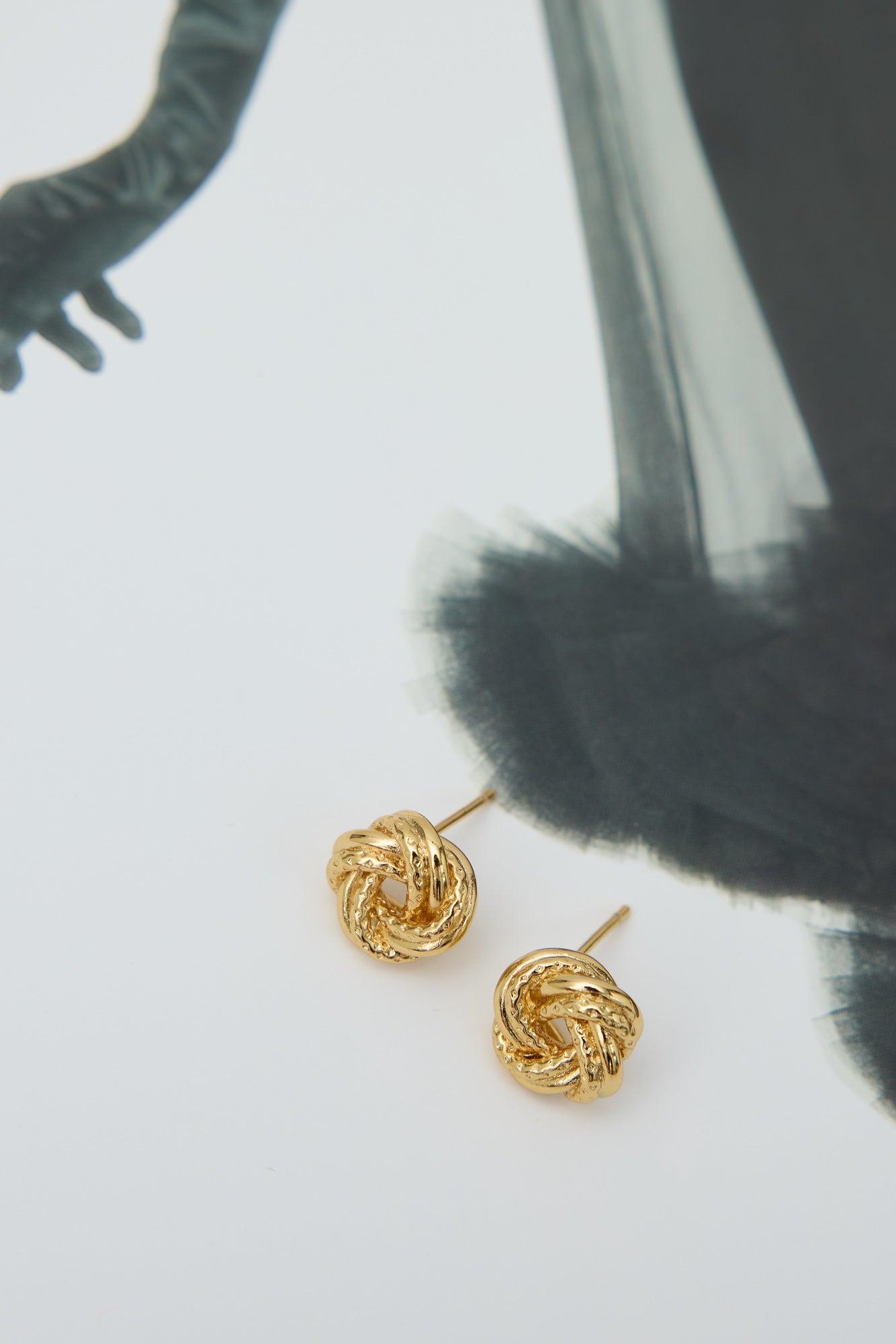 Evening Wear Earrings Gold Product Image