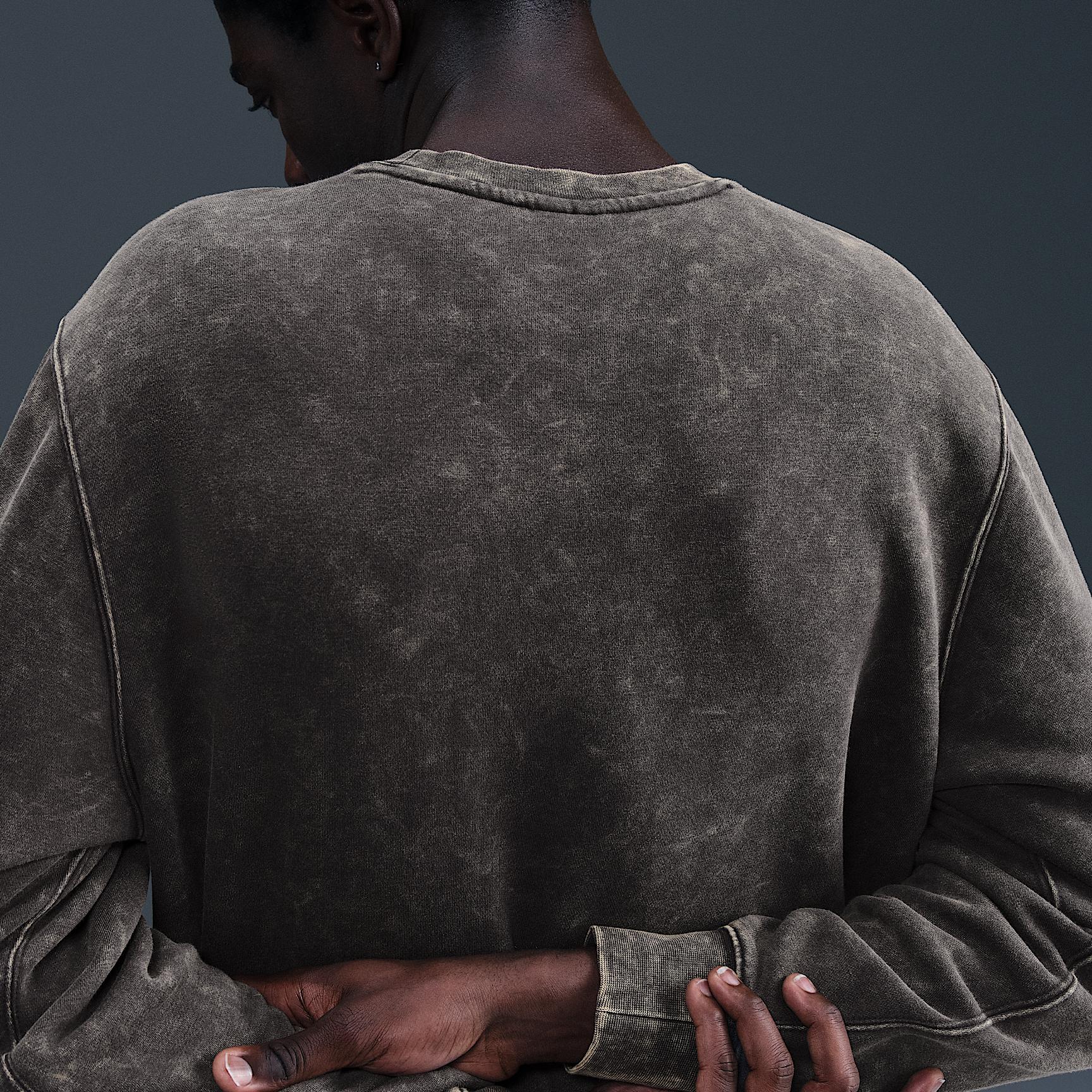 Mens Nike Sportswear Club Fleece Crew | IB4146-060 Product Image