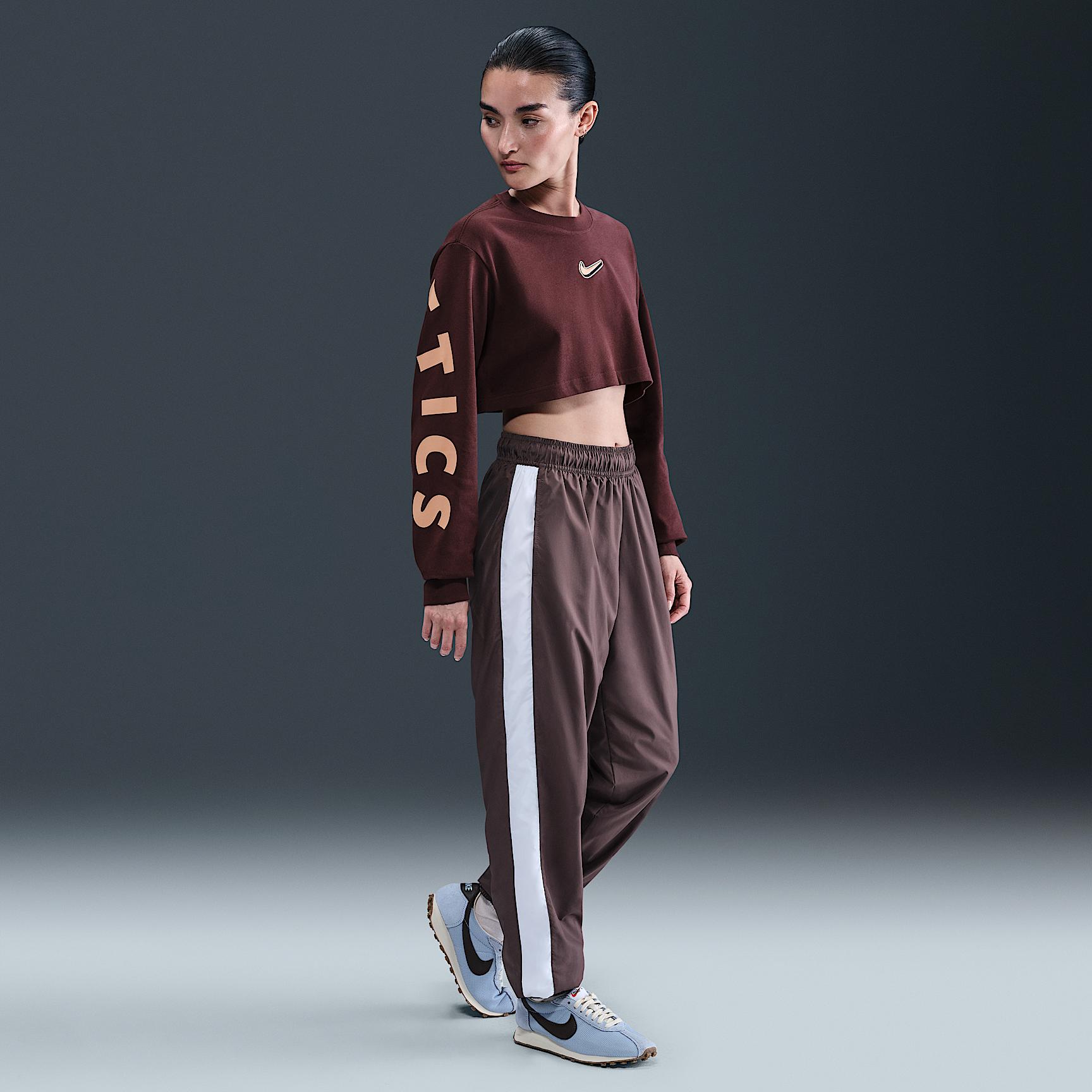 Women's Nike Sportswear Oversized Long-Sleeve Cropped T-Shirt Product Image