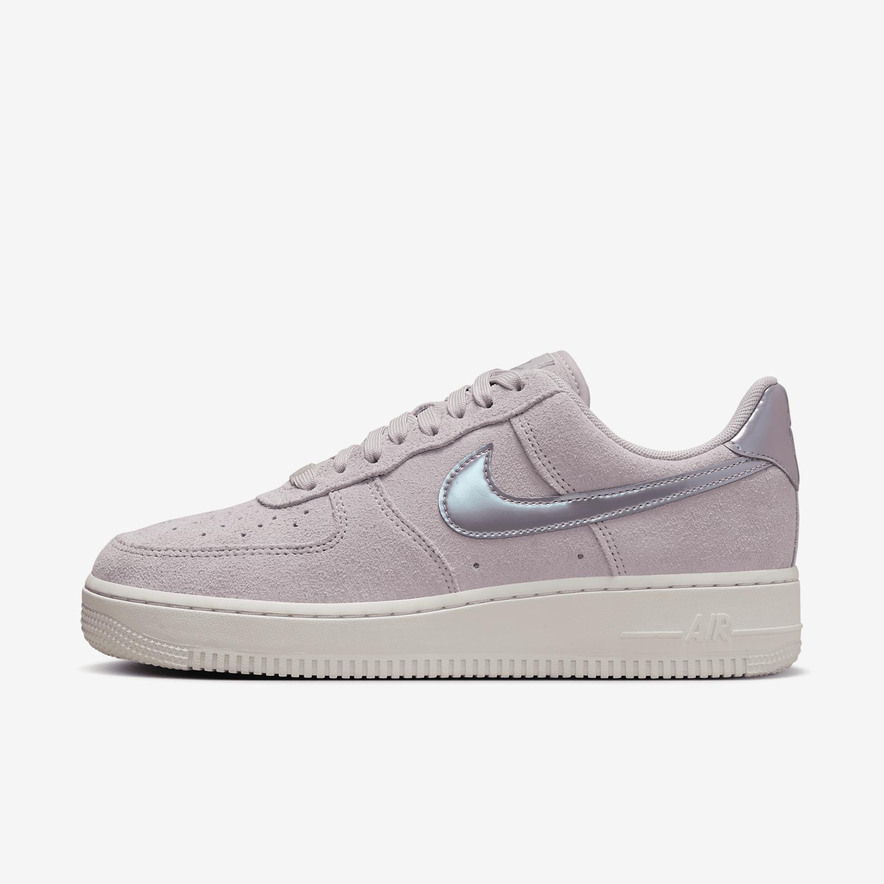 Nike Womens Nike Air Force 1 07 LE Low - Womens Shoes Platinum Violet/Summit White/Light Violet Ore Product Image