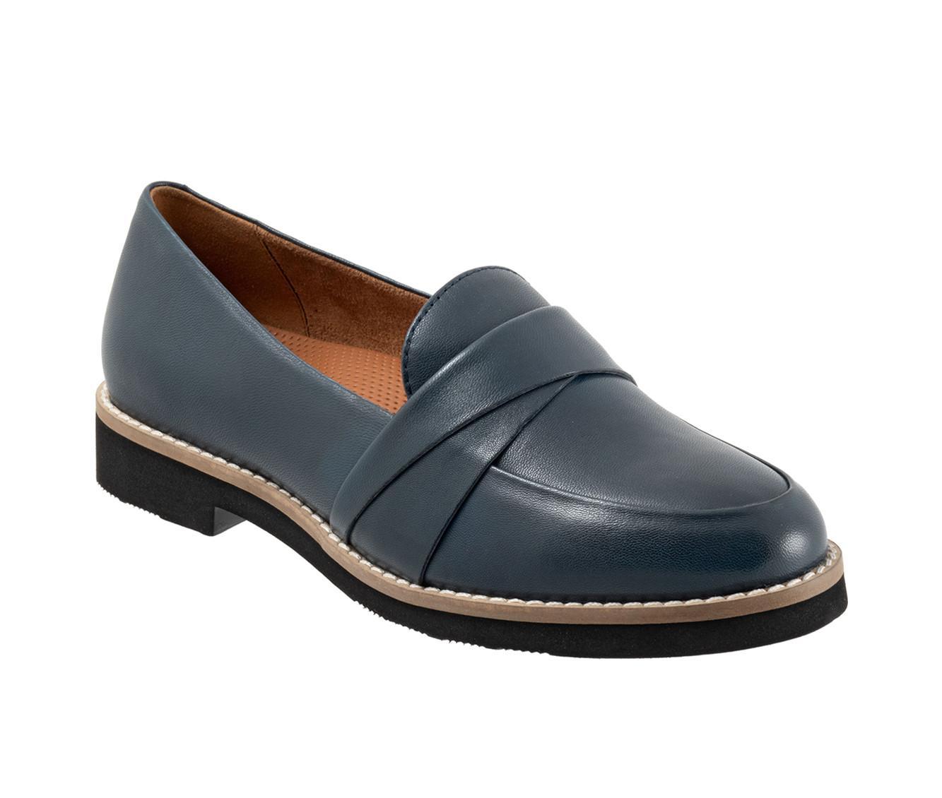 Women's Softwalk Walsh Loafers Product Image